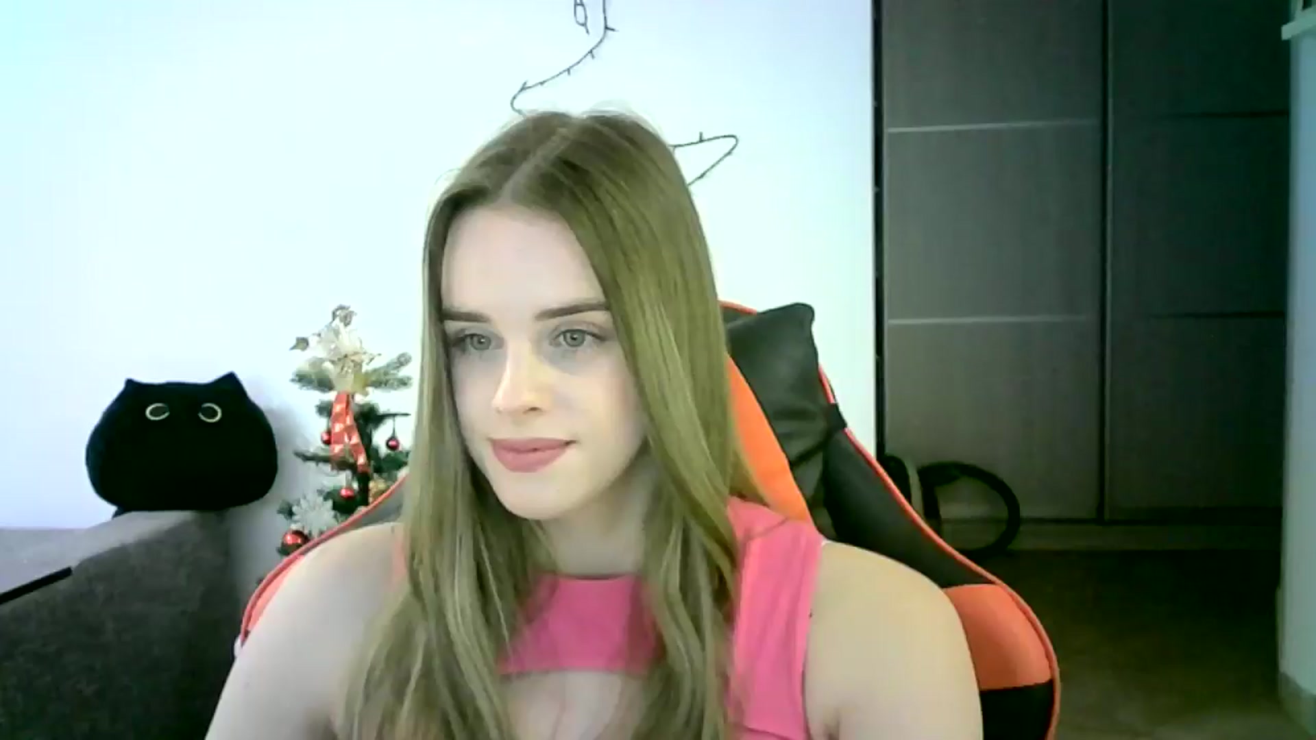 Gallery image thumbnail from JuliaWatson's myfreecams stream on, 12/16/2025, 13:09 image 3 of 20