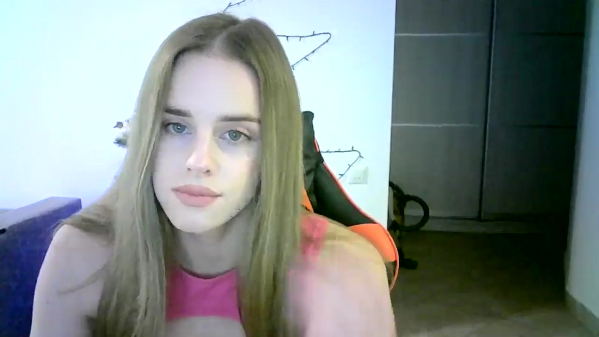 Gallery image thumbnail from JuliaWatson's myfreecams stream on, 12/17/2025, 15:18 image 3 of 20