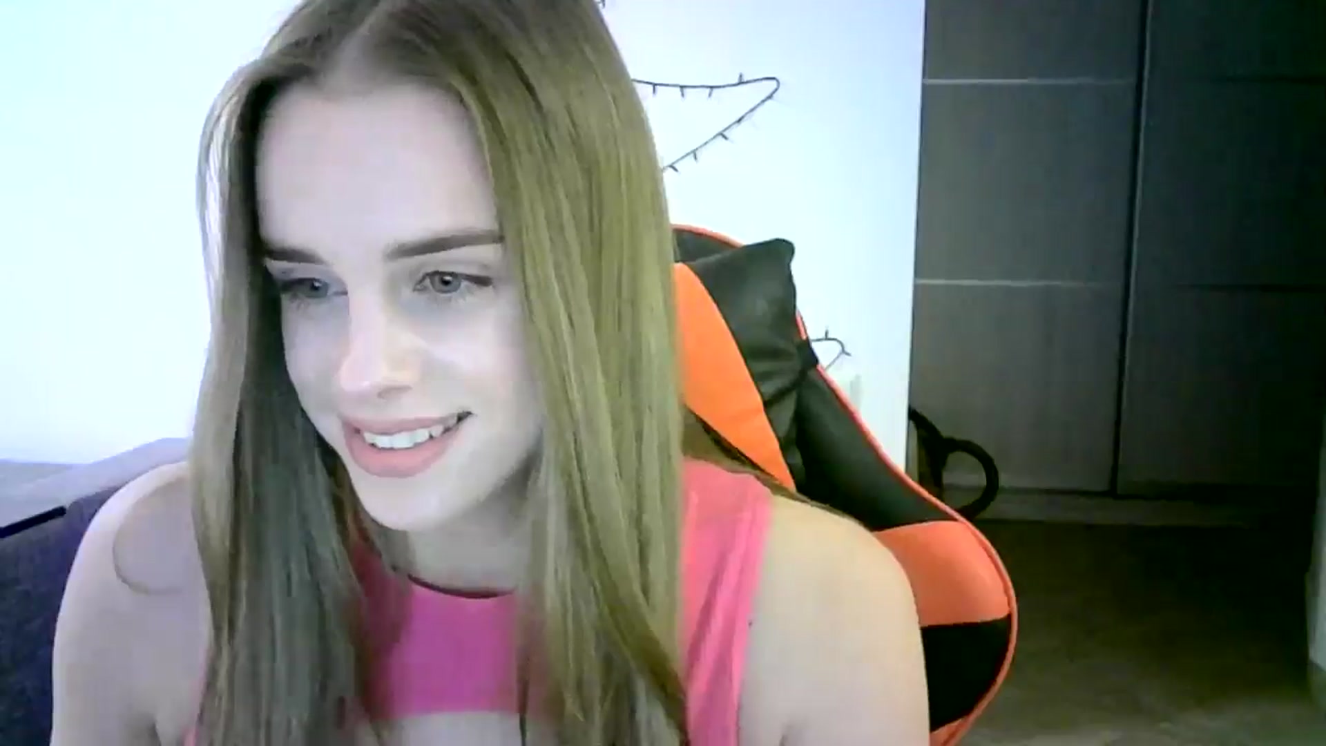 Gallery image thumbnail from JuliaWatson's myfreecams stream on, 12/17/2025, 15:18 image 14 of 20