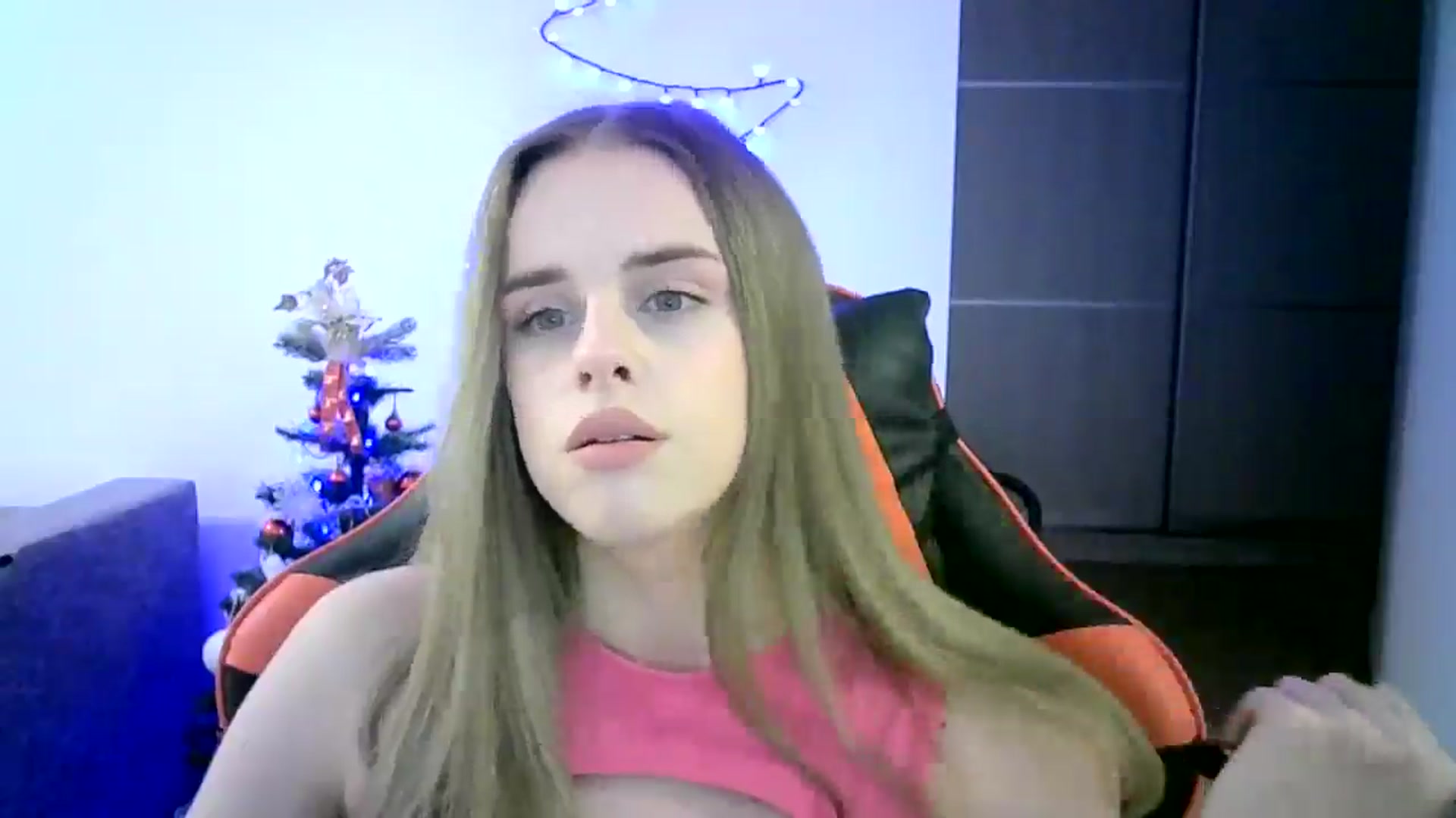 Gallery image thumbnail from JuliaWatson's myfreecams stream on, 12/17/2025, 15:18 image 6 of 20