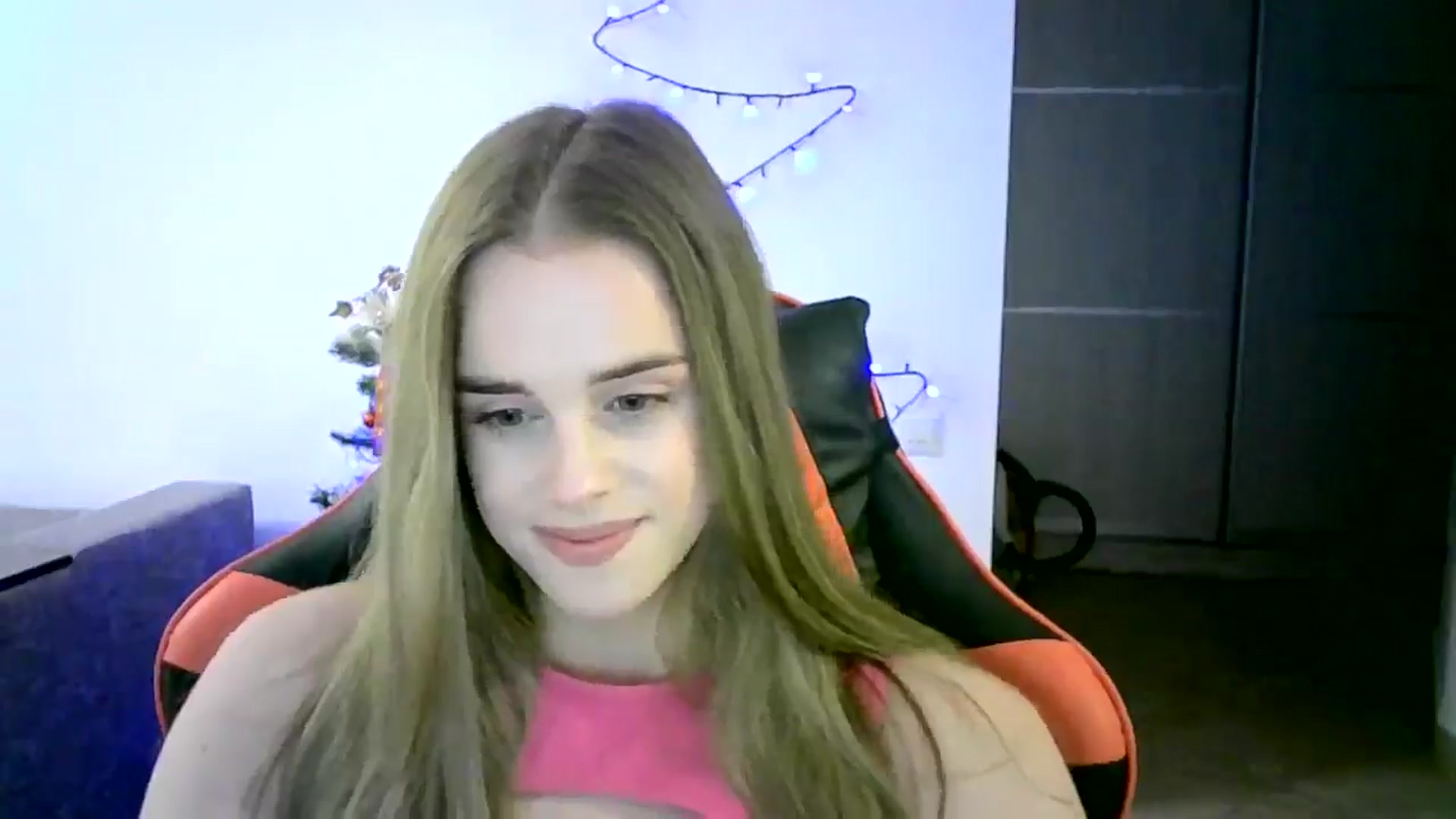 Gallery image thumbnail from JuliaWatson's myfreecams stream on, 12/17/2025, 15:56 image 4 of 20