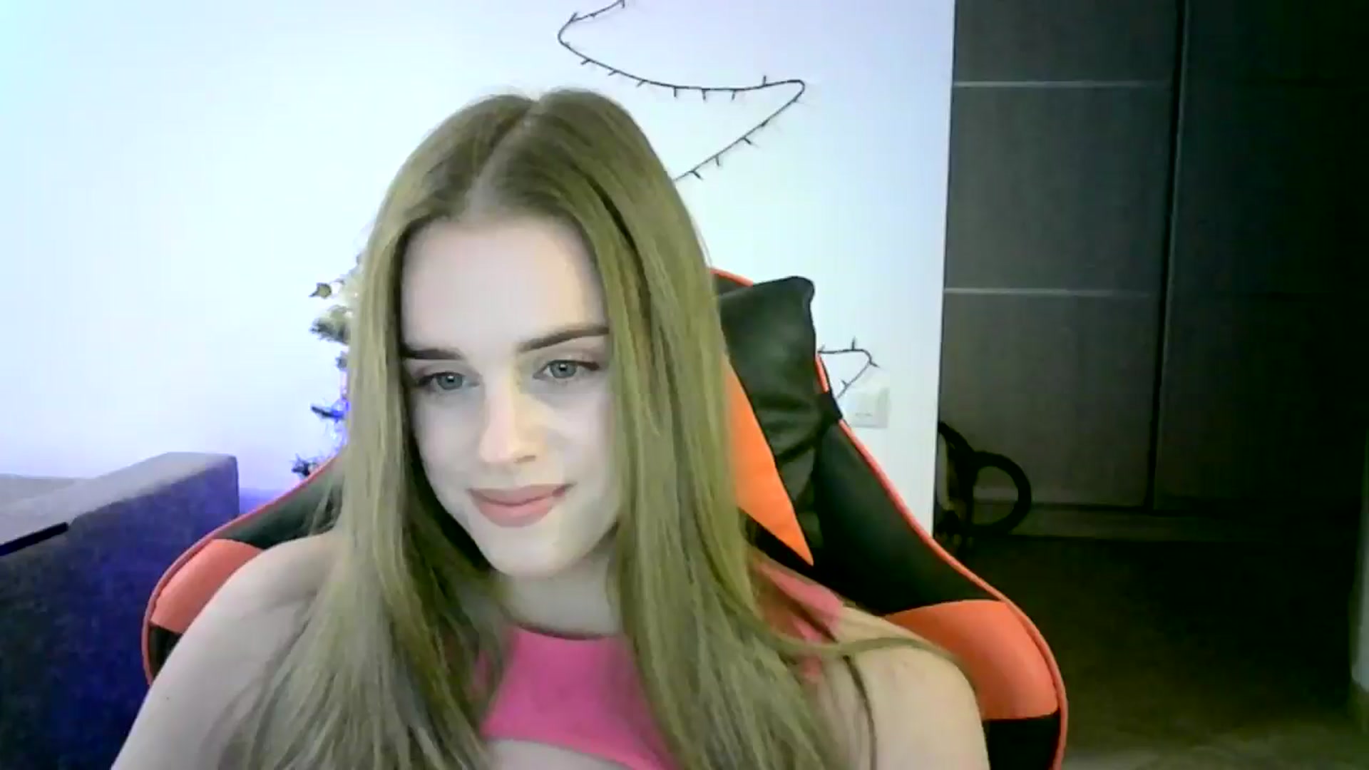 Gallery image thumbnail from JuliaWatson's myfreecams stream on, 12/17/2025, 15:56 image 2 of 20
