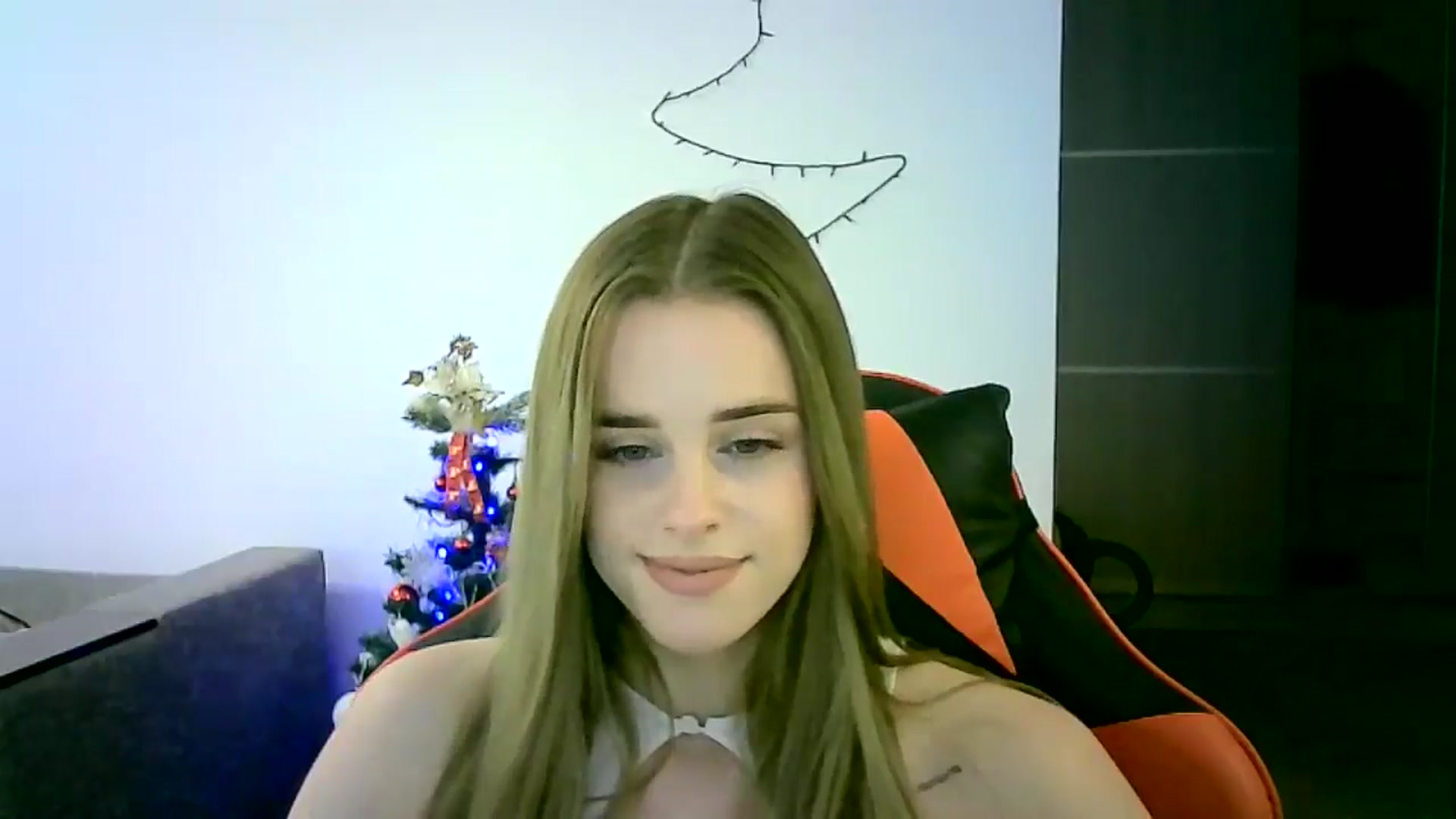 Gallery image thumbnail from JuliaWatson's myfreecams stream on, 12/18/2025, 13:22 image 16 of 20