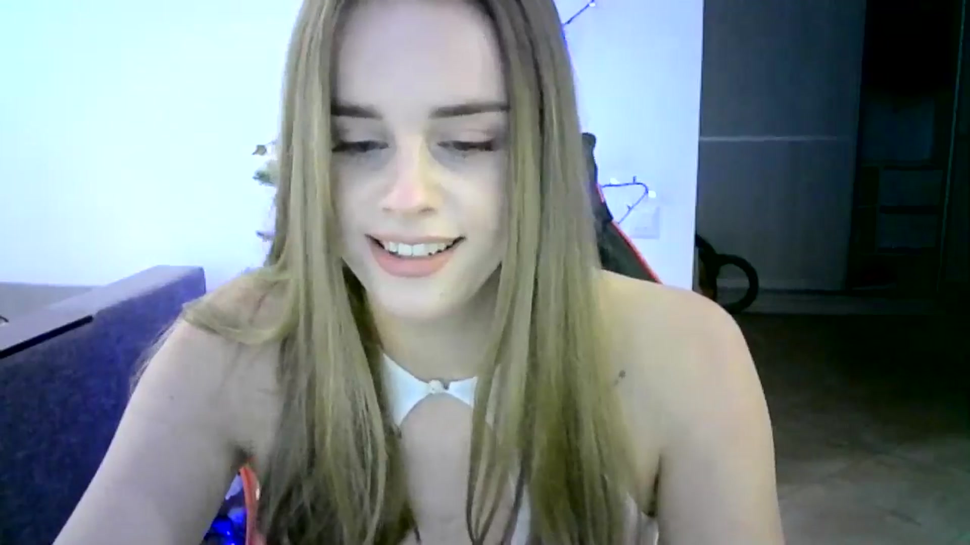 Gallery image thumbnail from JuliaWatson's myfreecams stream on, 12/18/2025, 14:08 image 8 of 20