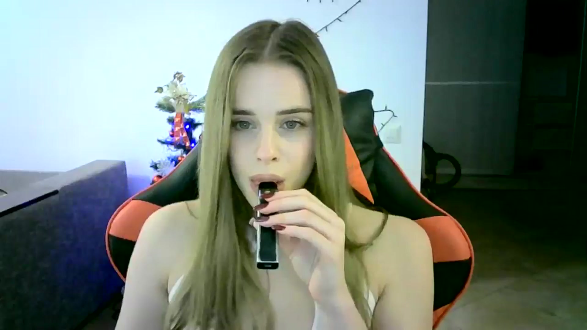 Gallery image thumbnail from JuliaWatson's myfreecams stream on, 12/18/2025, 14:08 image 2 of 20