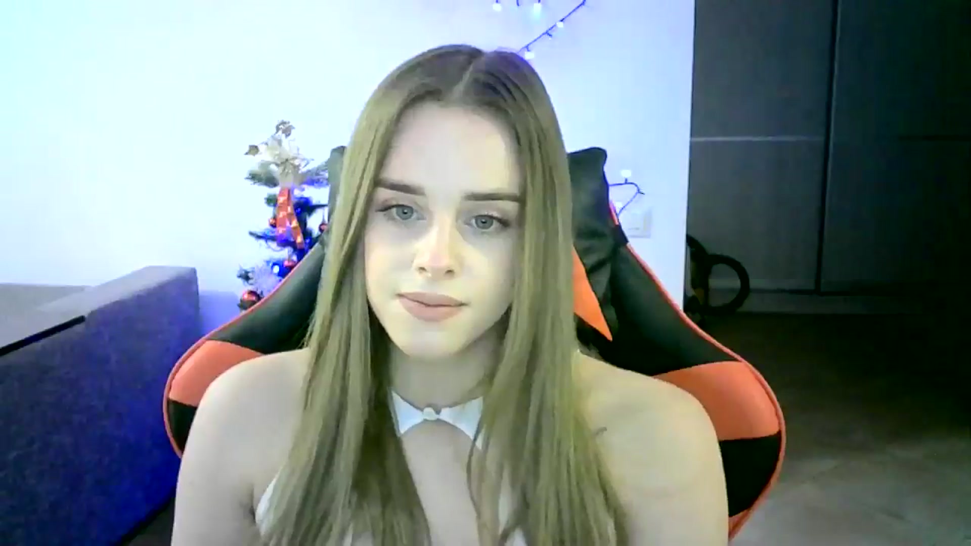 Gallery image thumbnail from JuliaWatson's myfreecams stream on, 12/18/2025, 15:03 image 18 of 20