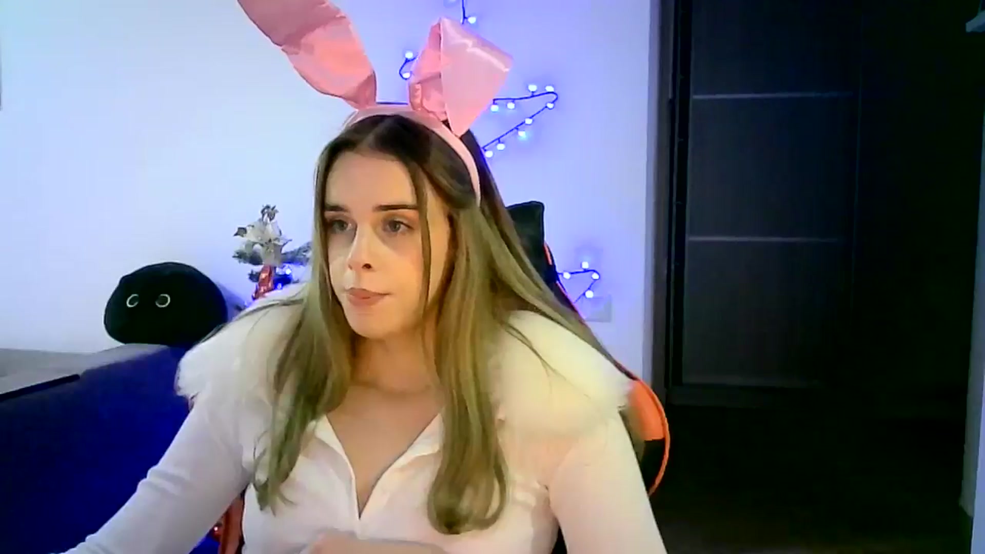 Gallery image thumbnail from JuliaWatson's myfreecams stream on, 12/21/2025, 22:55 image 12 of 20