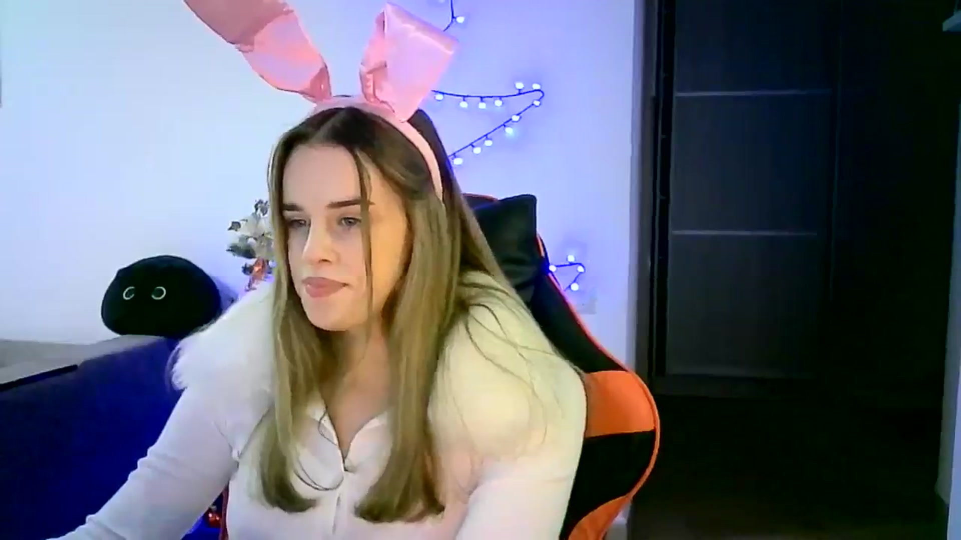 Gallery image thumbnail from JuliaWatson's myfreecams stream on, 12/21/2025, 22:55 image 5 of 20