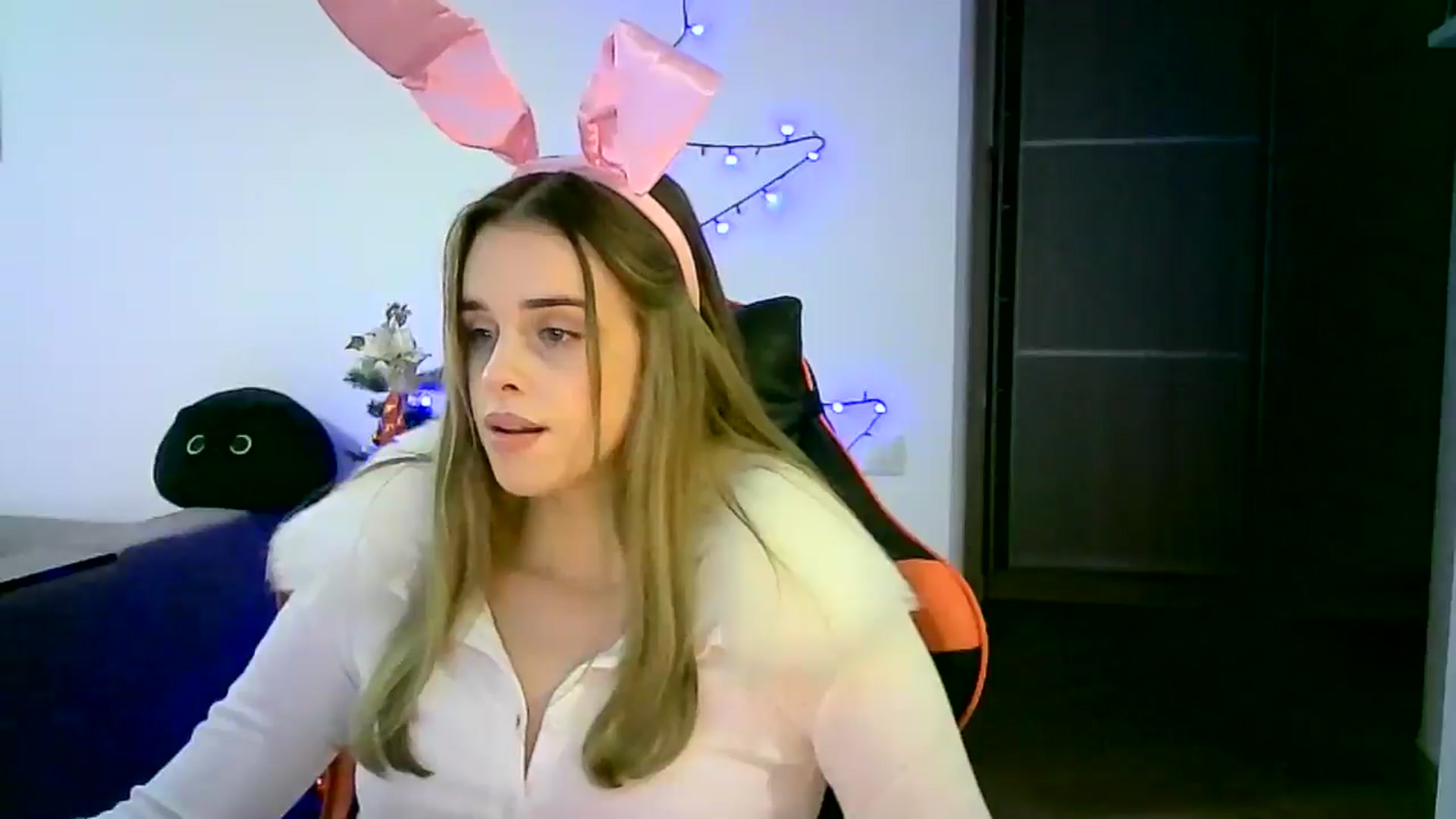 Gallery image thumbnail from JuliaWatson's myfreecams stream on, 12/21/2025, 22:55 image 19 of 20