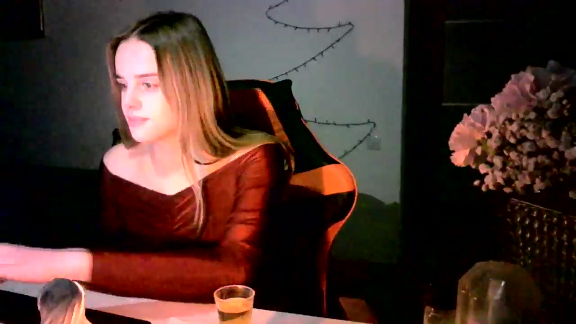 Gallery image thumbnail from JuliaWatson's myfreecams stream on, 12/23/2025, 22:34 image 6 of 20