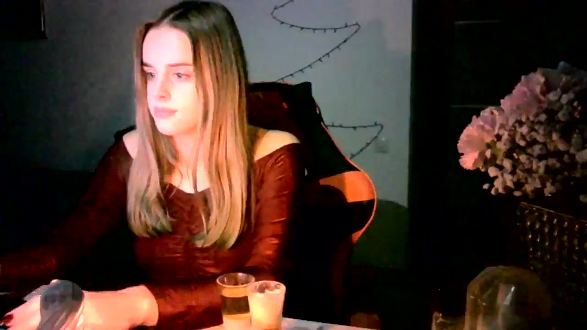 Gallery image thumbnail from JuliaWatson's myfreecams stream on, 12/23/2025, 22:34 image 5 of 20