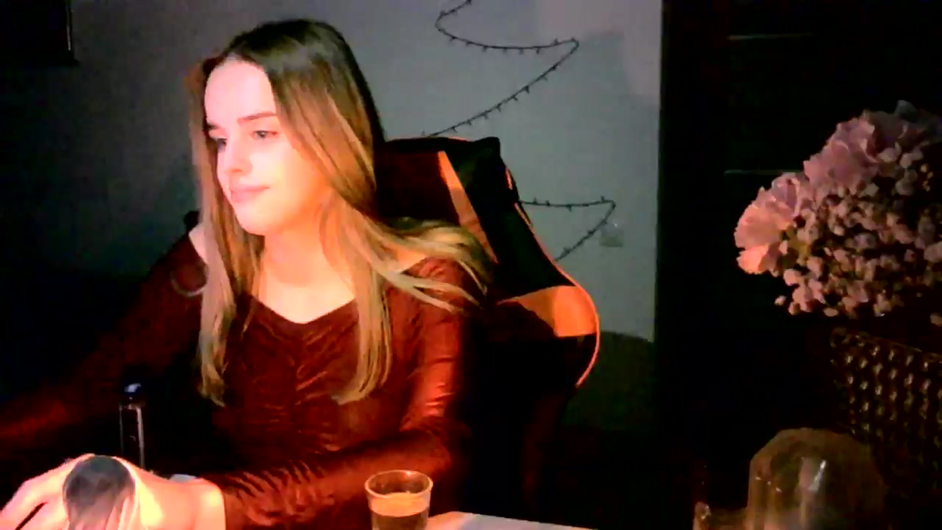 Gallery image thumbnail from JuliaWatson's myfreecams stream on, 12/23/2025, 22:34 image 16 of 20