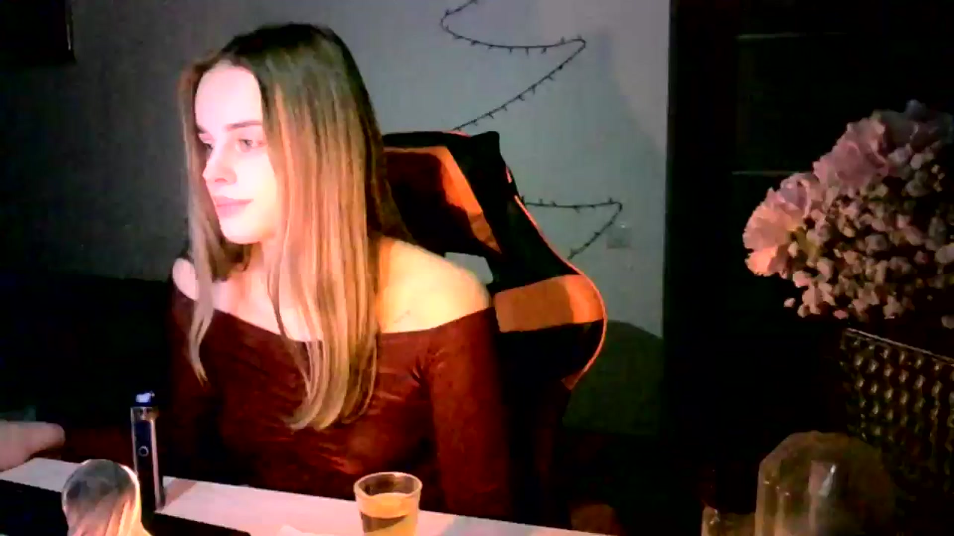 Gallery image thumbnail from JuliaWatson's myfreecams stream on, 12/23/2025, 22:34 image 9 of 20