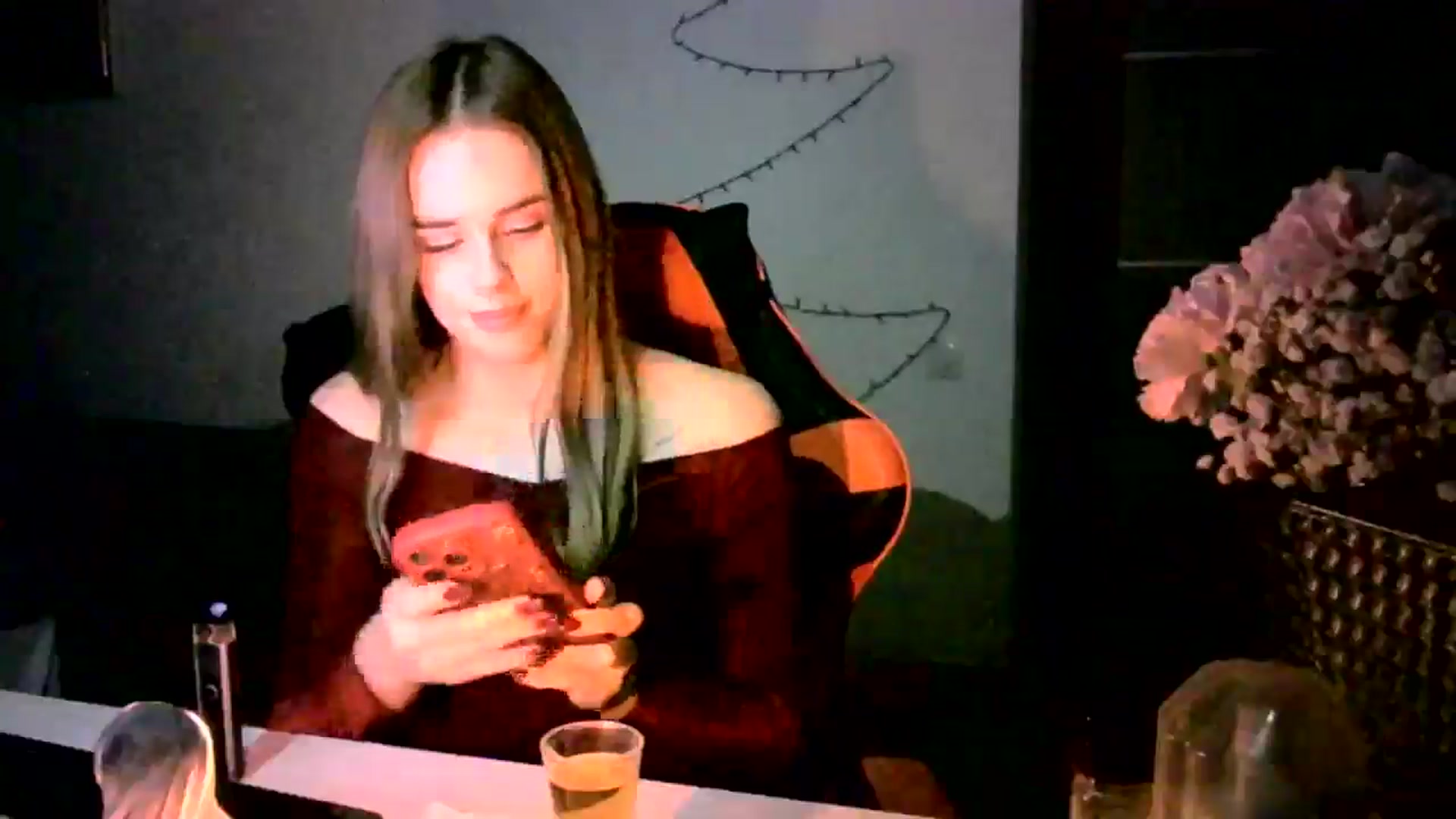 Gallery image thumbnail from JuliaWatson's myfreecams stream on, 12/23/2025, 22:34 image 8 of 20