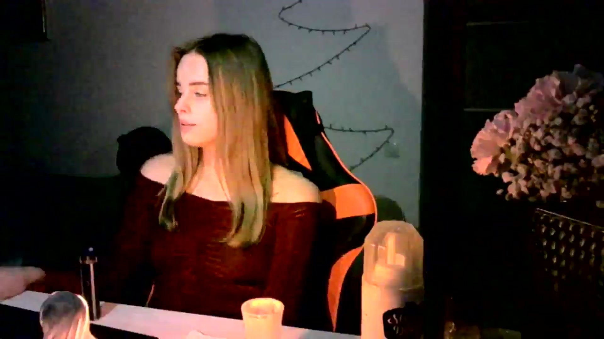 Gallery image thumbnail from JuliaWatson's myfreecams stream on, 12/23/2025, 22:34 image 20 of 20