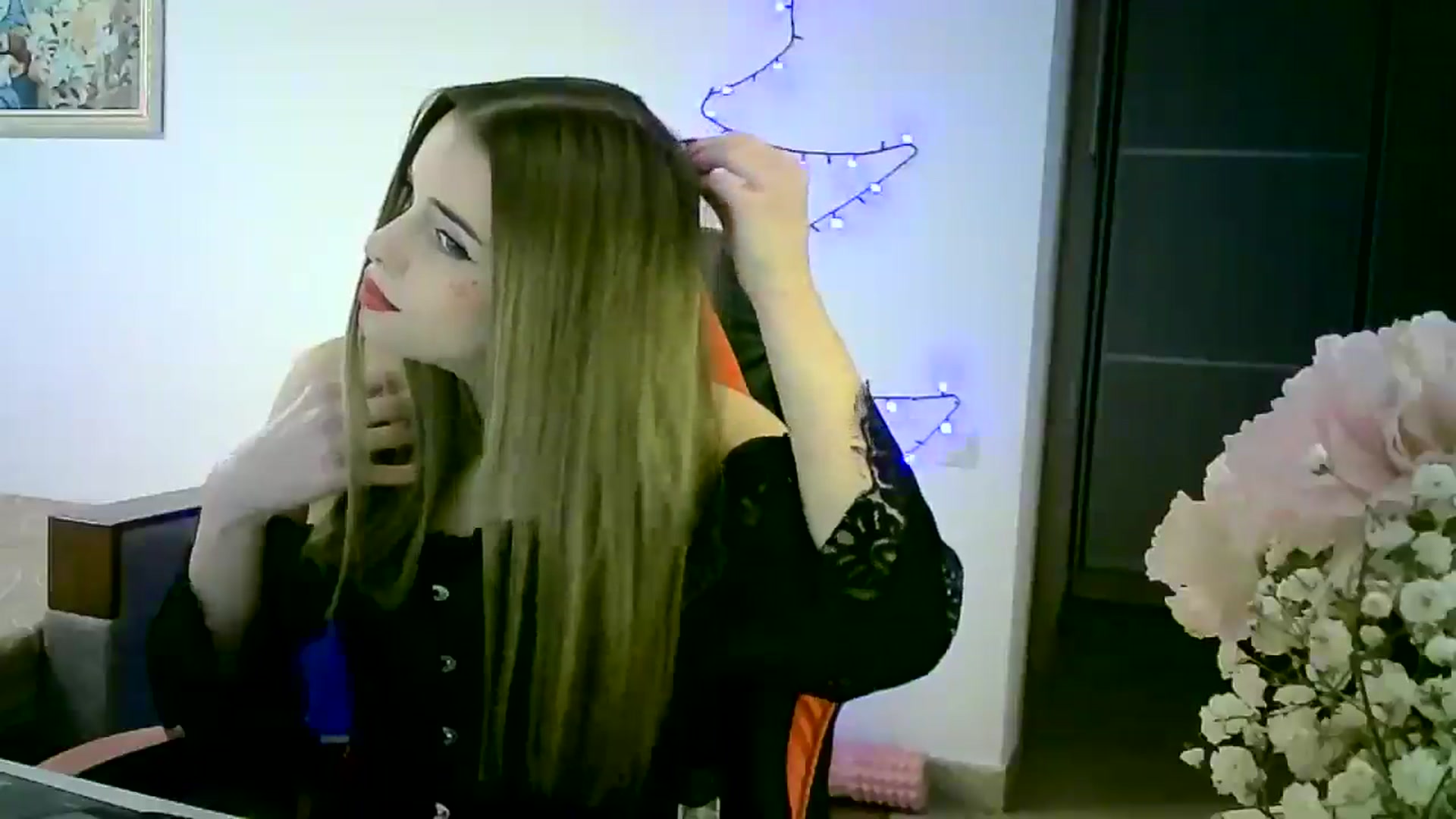 Gallery image thumbnail from JuliaWatson's myfreecams stream on, 12/25/2025, 13:49 image 10 of 20
