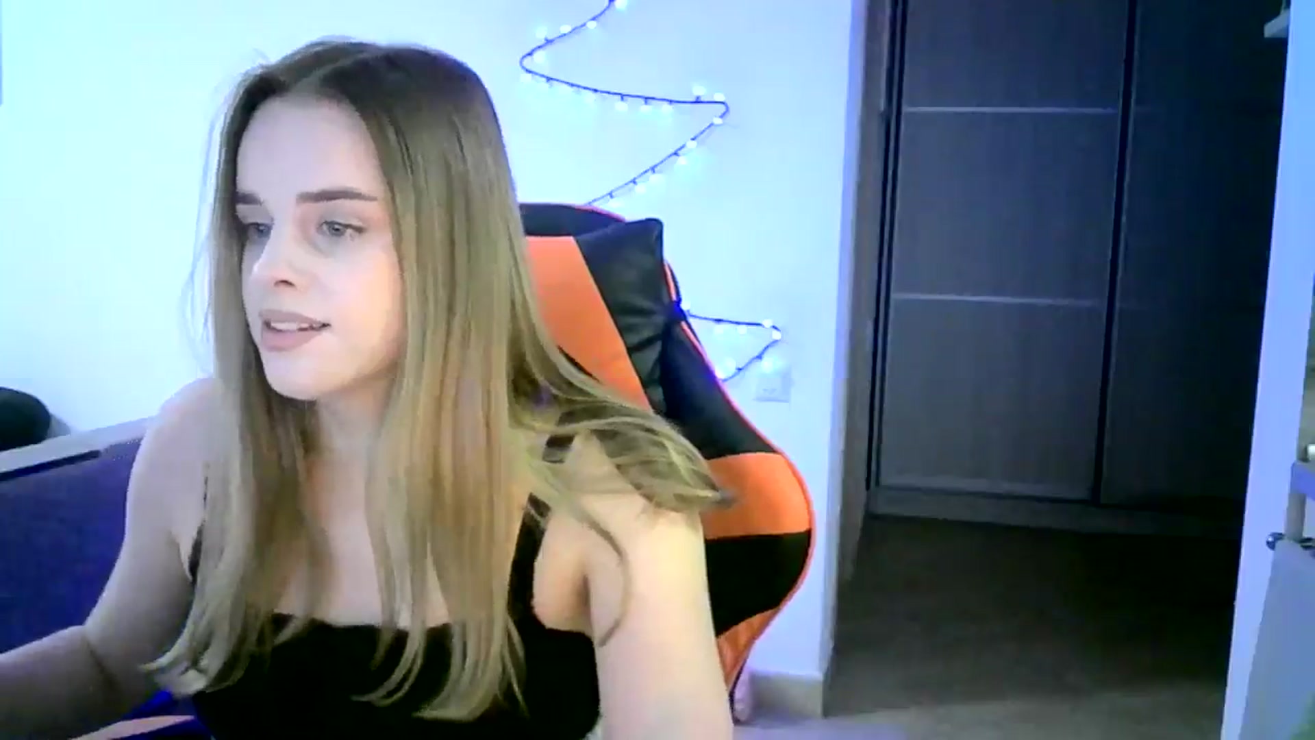 Gallery image thumbnail from JuliaWatson's myfreecams stream on, 12/27/2025, 15:59 image 10 of 20