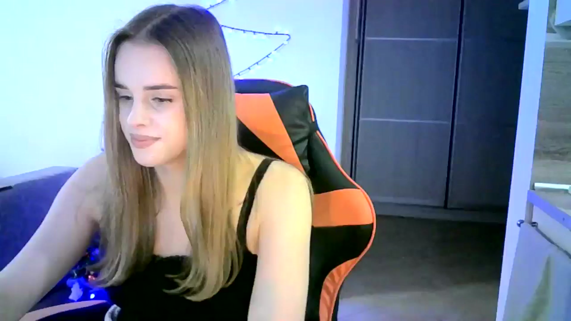 Gallery image thumbnail from JuliaWatson's myfreecams stream on, 12/27/2025, 15:59 image 5 of 20