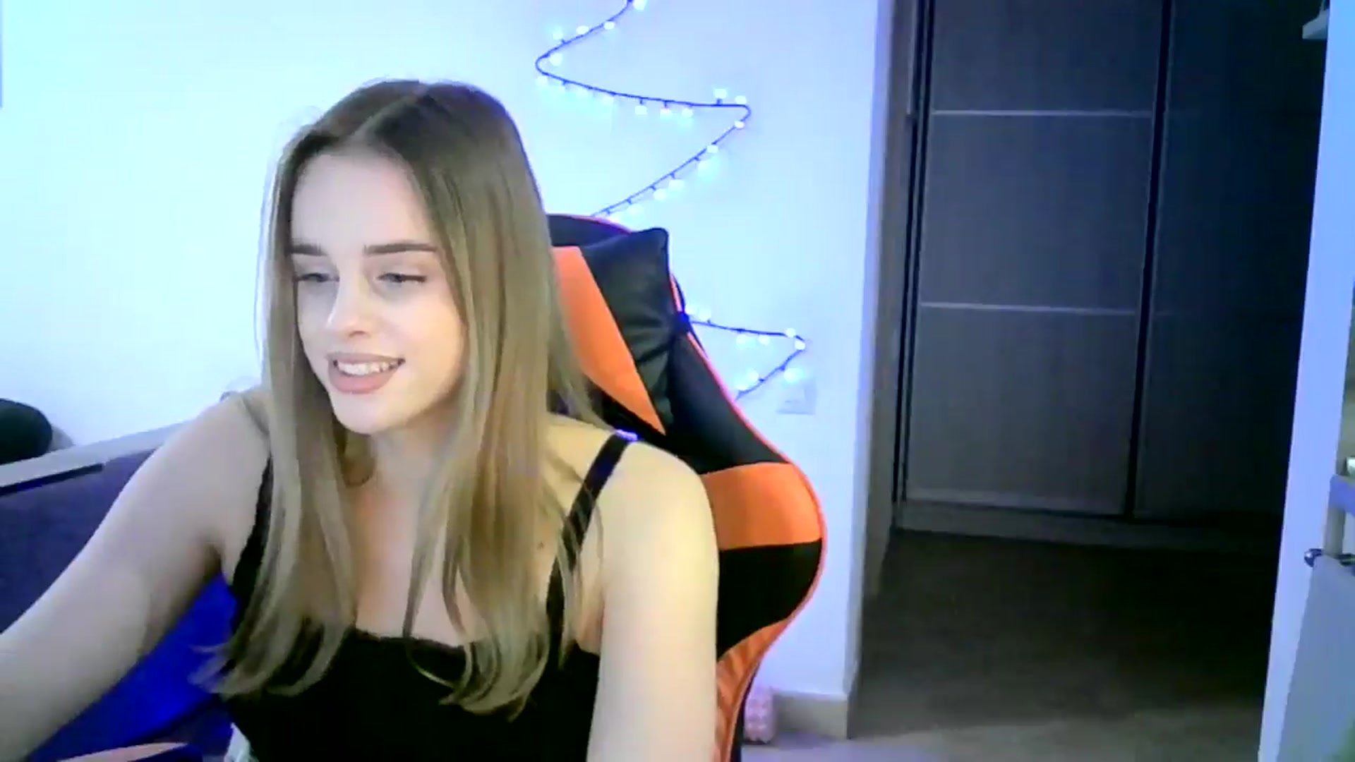 Gallery image thumbnail from JuliaWatson's myfreecams stream on, 12/27/2025, 15:59 image 13 of 20
