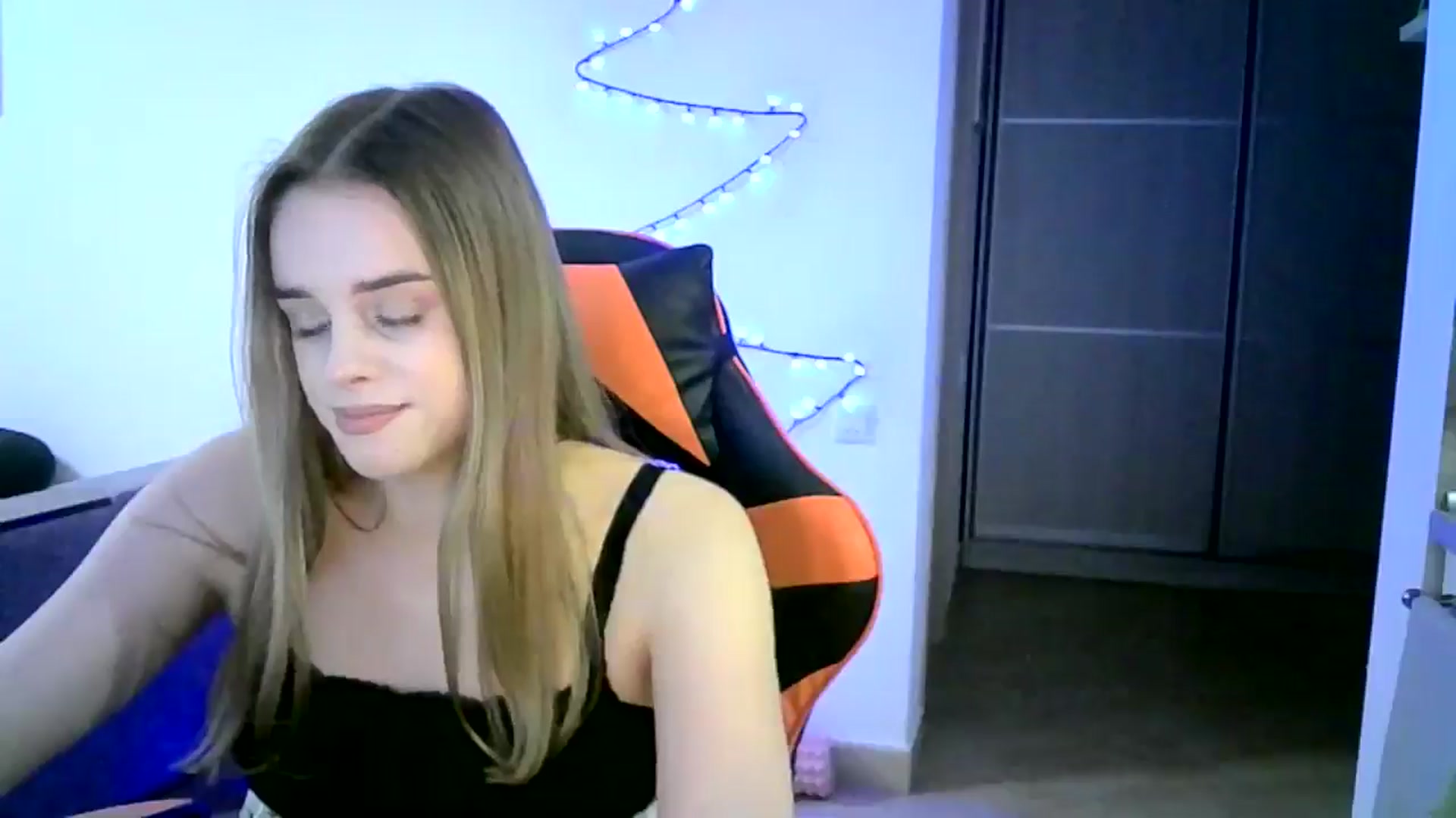 Gallery image thumbnail from JuliaWatson's myfreecams stream on, 12/27/2025, 15:59 image 15 of 20