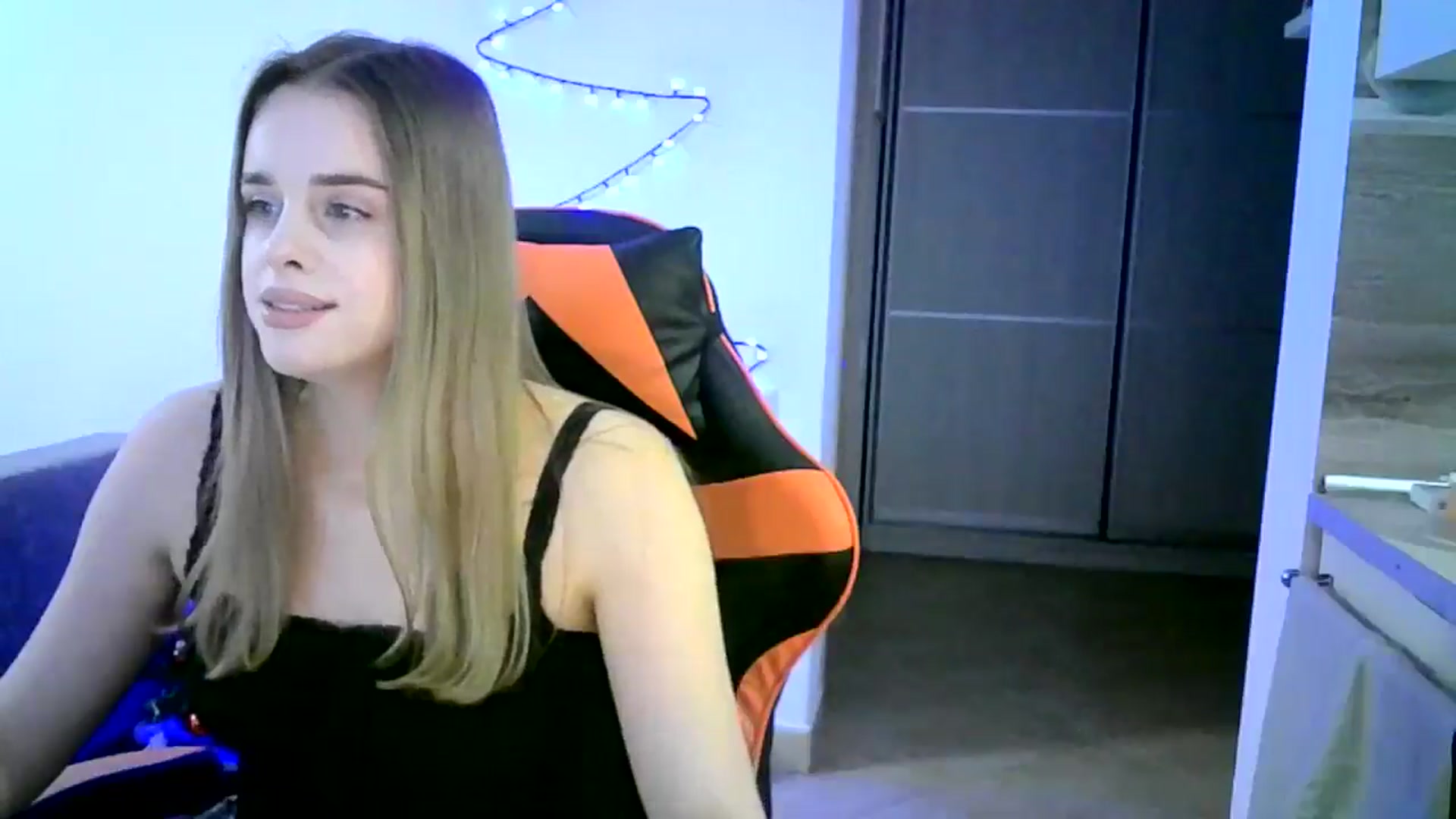 Gallery image thumbnail from JuliaWatson's myfreecams stream on, 12/27/2025, 15:59 image 9 of 20