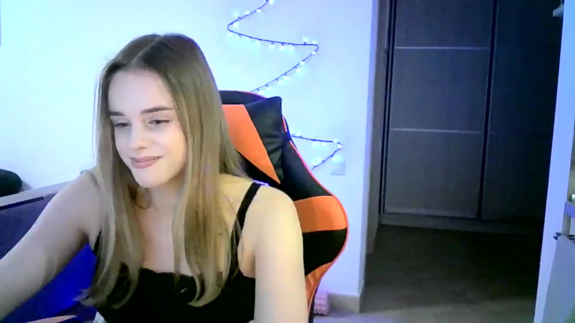 Gallery image thumbnail from JuliaWatson's myfreecams stream on, 12/27/2025, 15:59 image 14 of 20