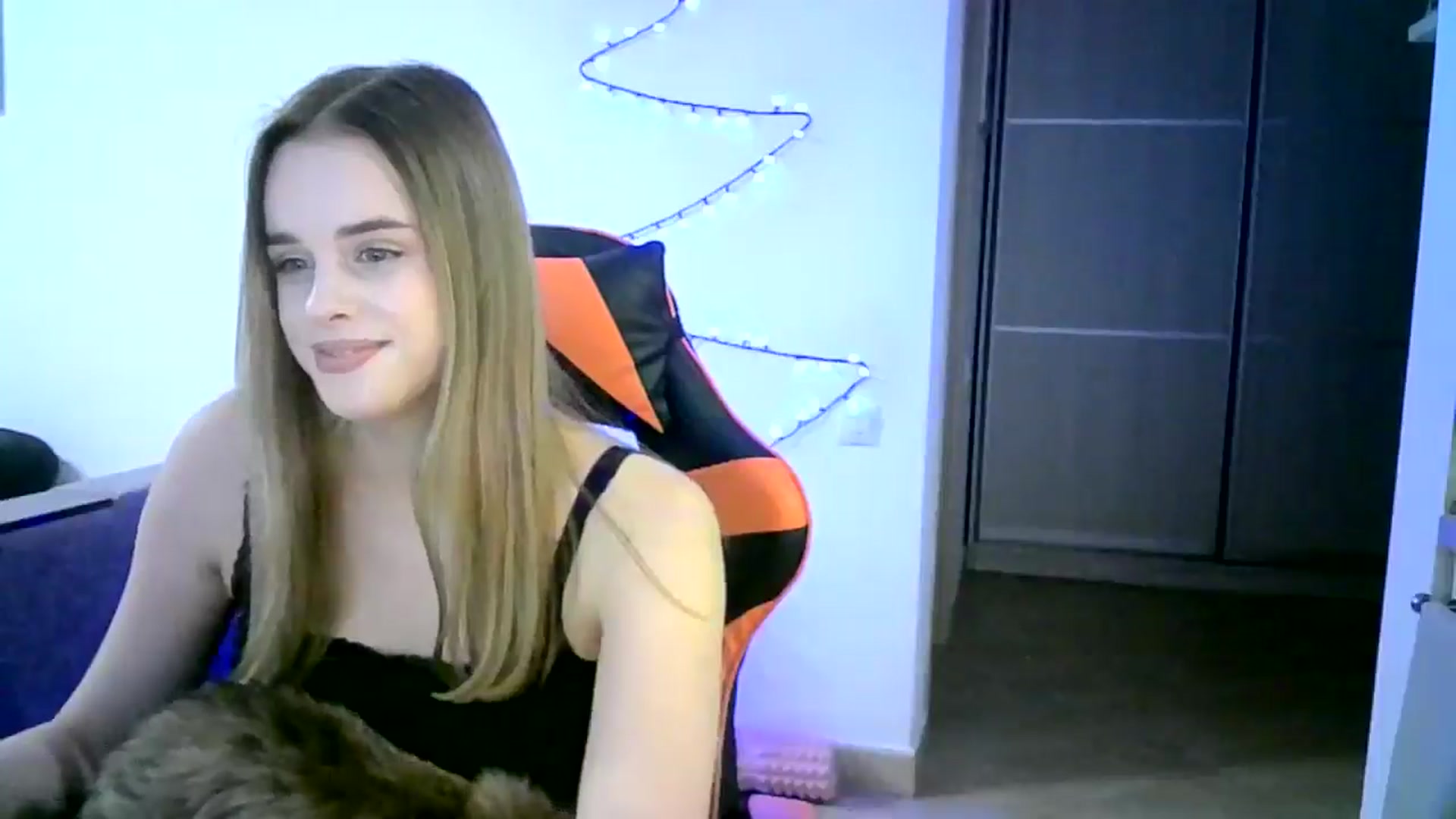 Gallery image thumbnail from JuliaWatson's myfreecams stream on, 12/27/2025, 16:39 image 20 of 20