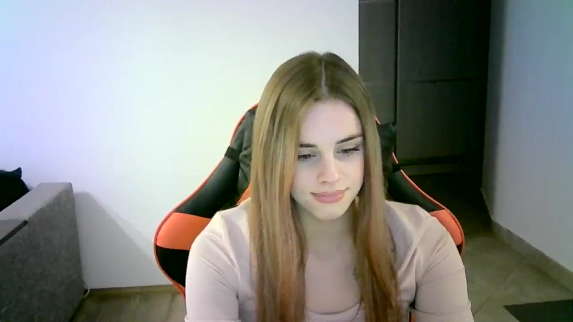 Gallery image thumbnail from JuliaWatson's myfreecams stream on, 01/11/2026, 15:30 image 10 of 20
