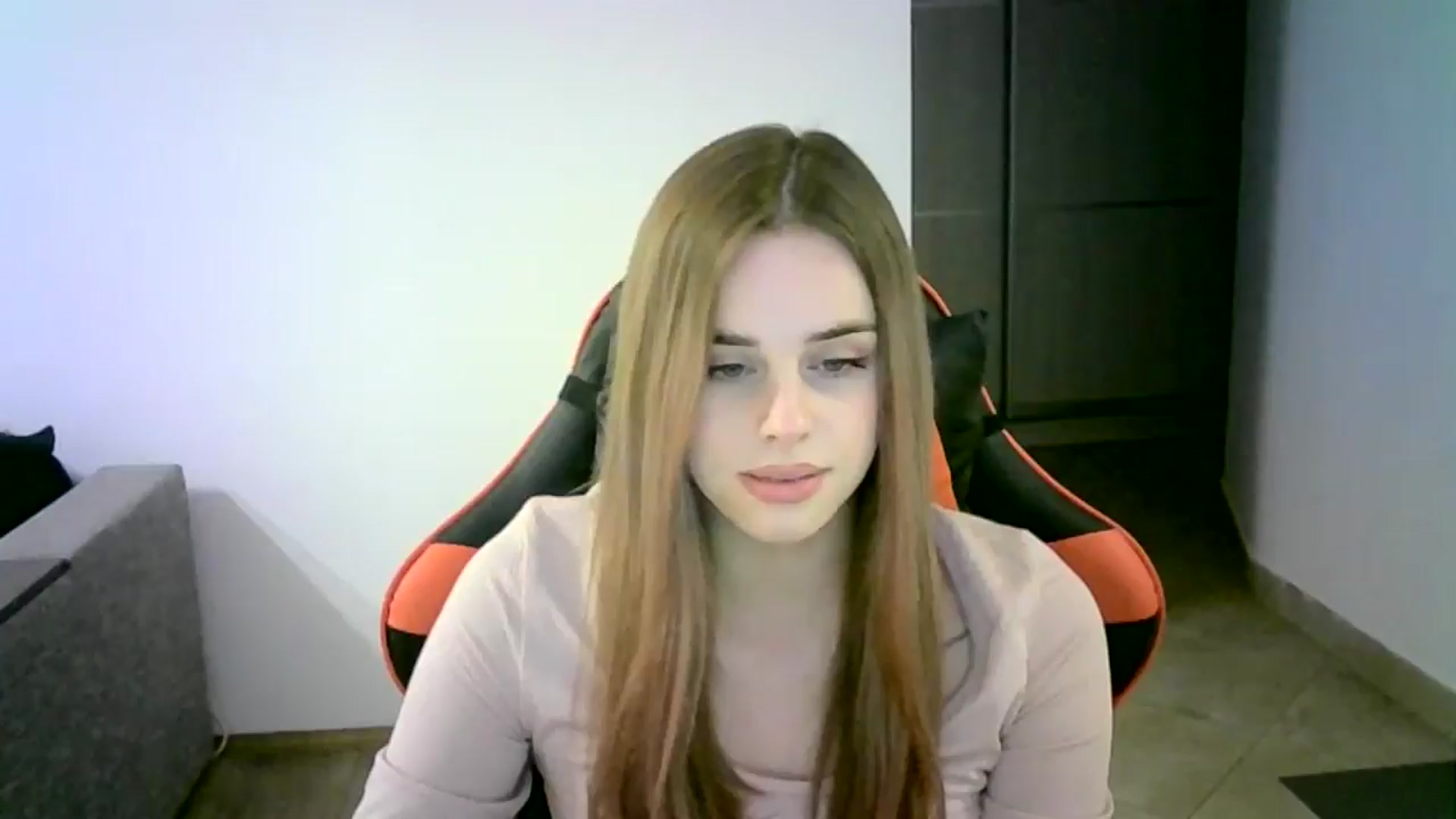 Gallery image thumbnail from JuliaWatson's myfreecams stream on, 01/11/2026, 15:30 image 12 of 20