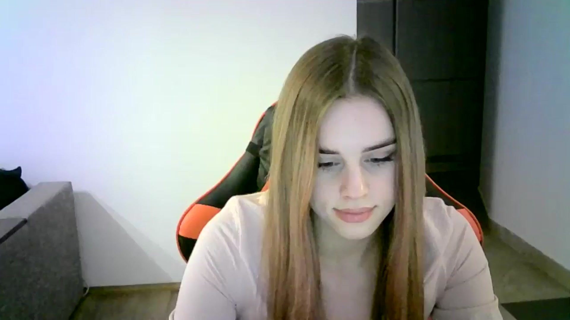 Gallery image thumbnail from JuliaWatson's myfreecams stream on, 01/11/2026, 15:30 image 13 of 20