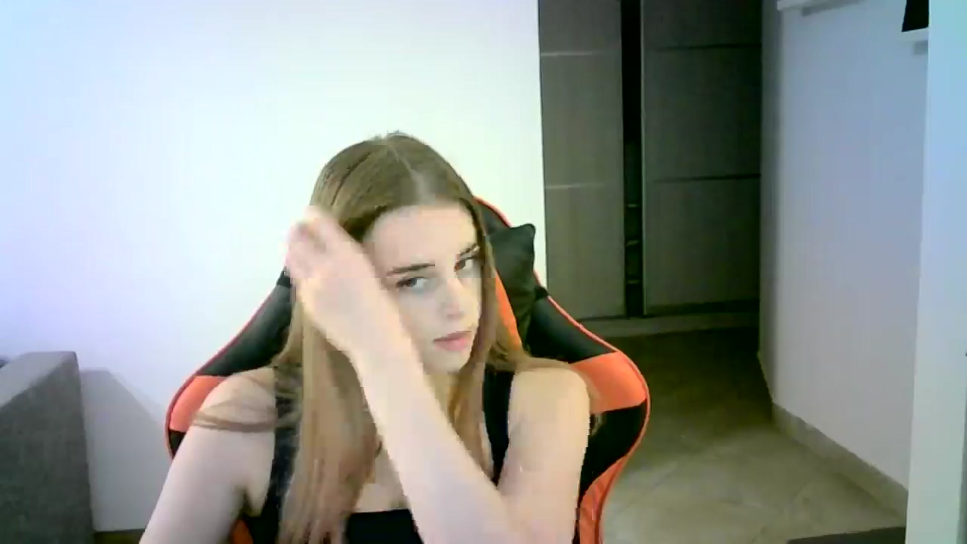 Gallery image thumbnail from JuliaWatson's myfreecams stream on, 01/13/2026, 16:52 image 17 of 20