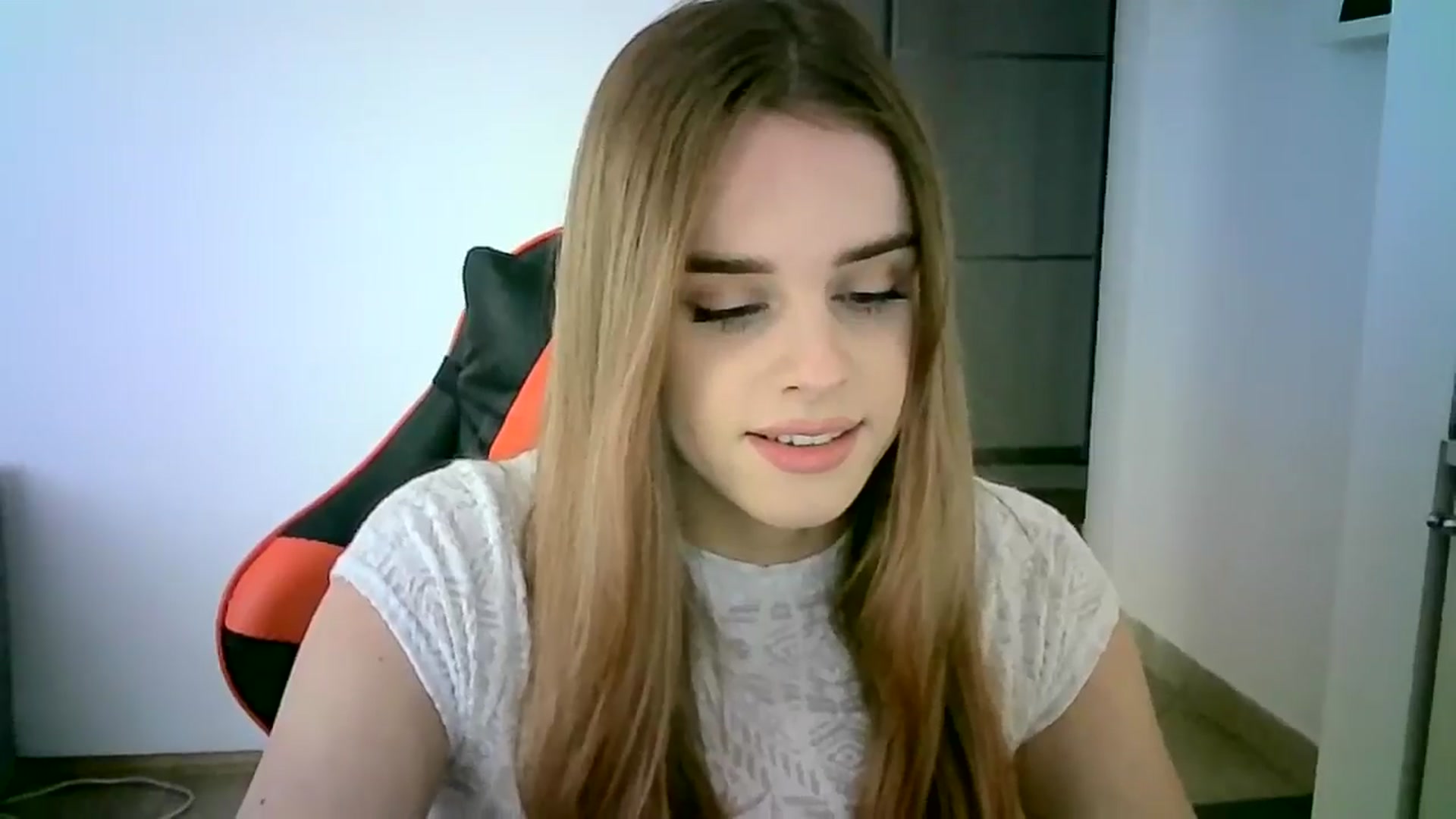 Gallery image thumbnail from JuliaWatson's myfreecams stream on, 01/20/2026, 12:38 image 7 of 20