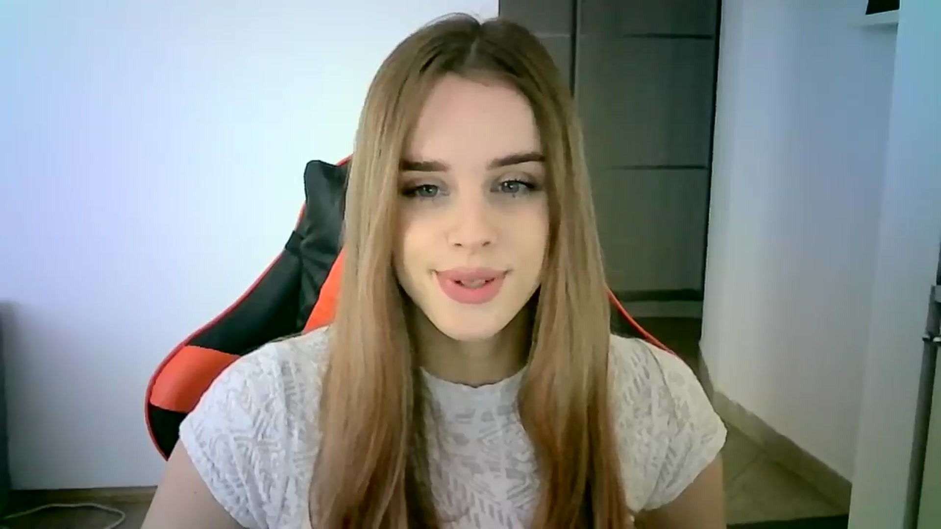 Gallery image thumbnail from JuliaWatson's myfreecams stream on, 01/20/2026, 12:38 image 8 of 20