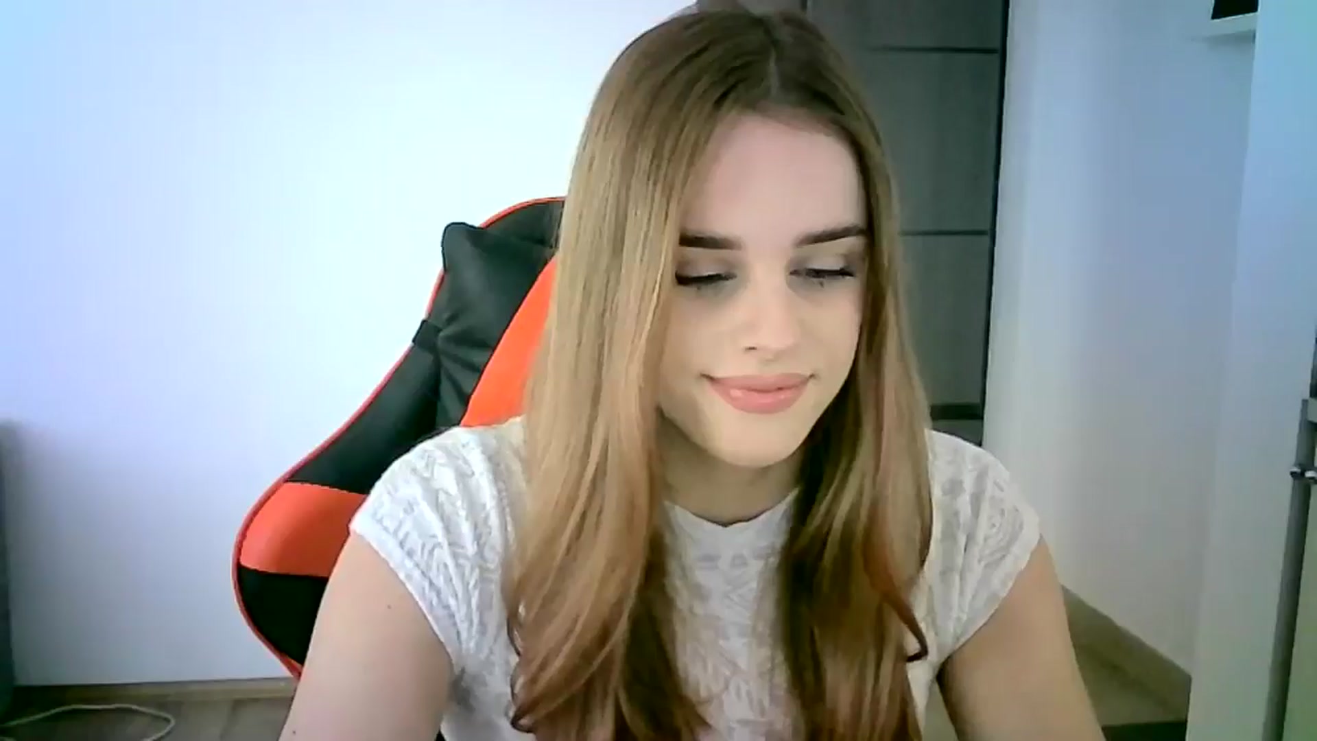 Gallery image thumbnail from JuliaWatson's myfreecams stream on, 01/20/2026, 12:38 image 4 of 20
