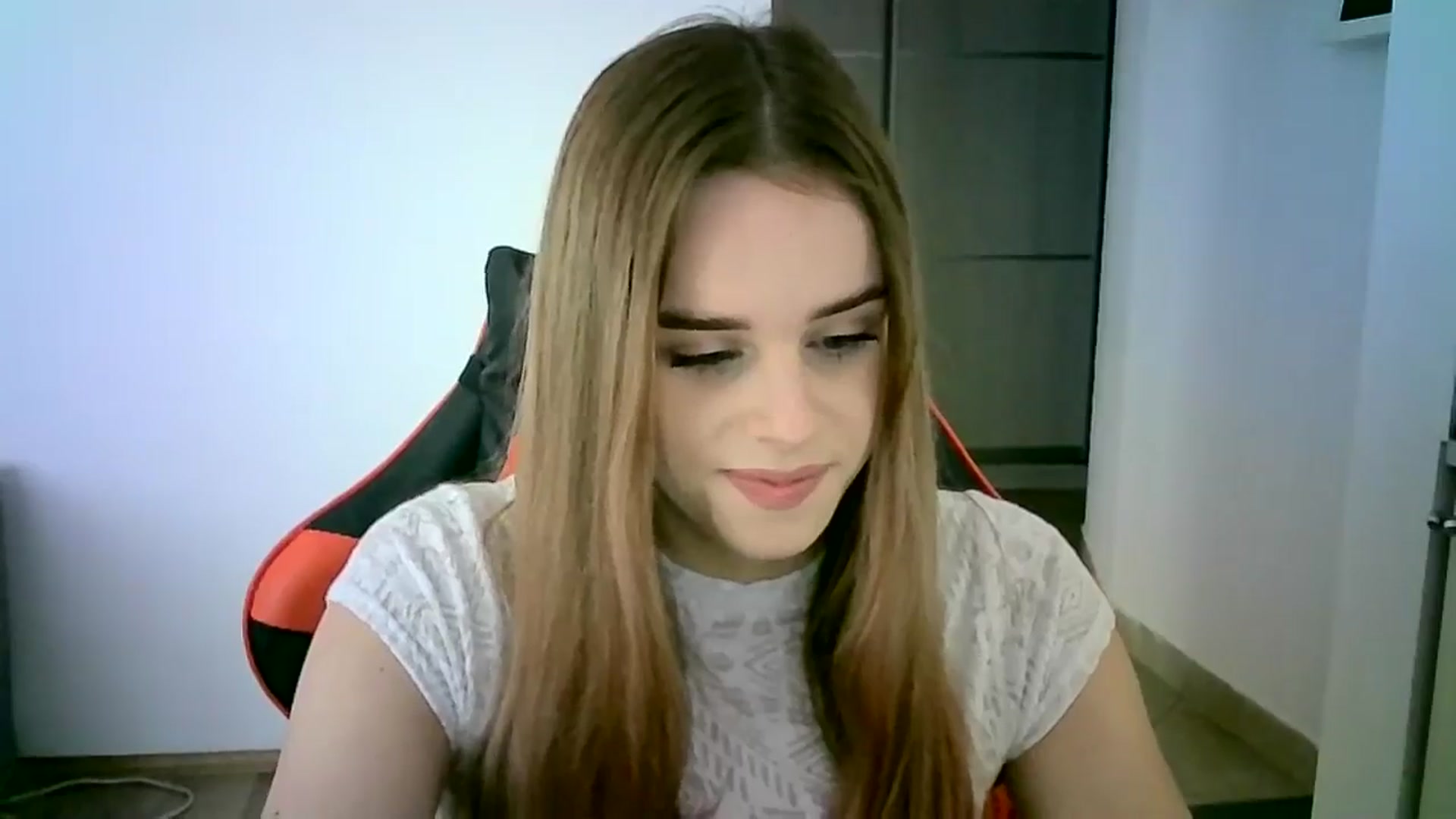 Gallery image thumbnail from JuliaWatson's myfreecams stream on, 01/20/2026, 12:38 image 12 of 20