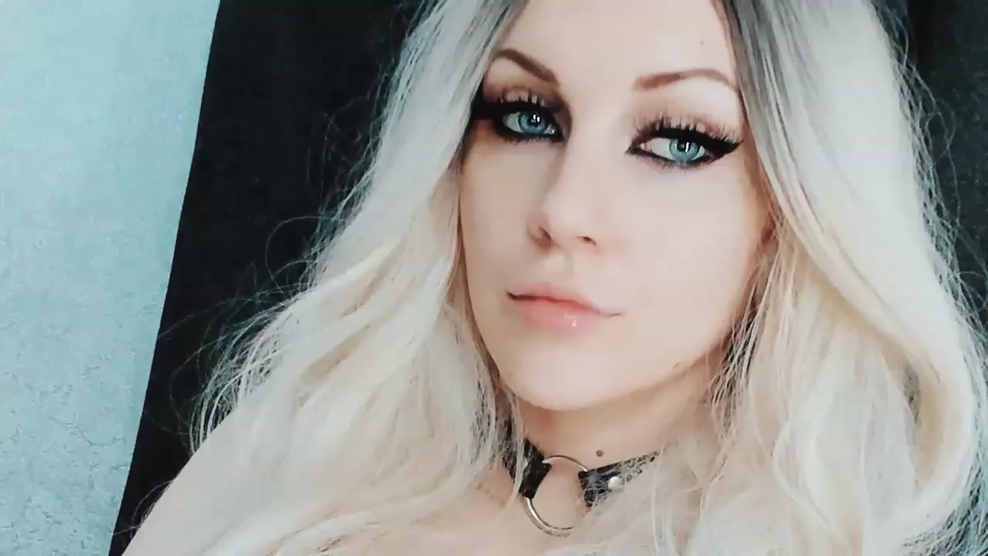 Gallery image thumbnail from JuliaWilson's myfreecams stream on, 11/26/2022, 12:59 image 9 of 20