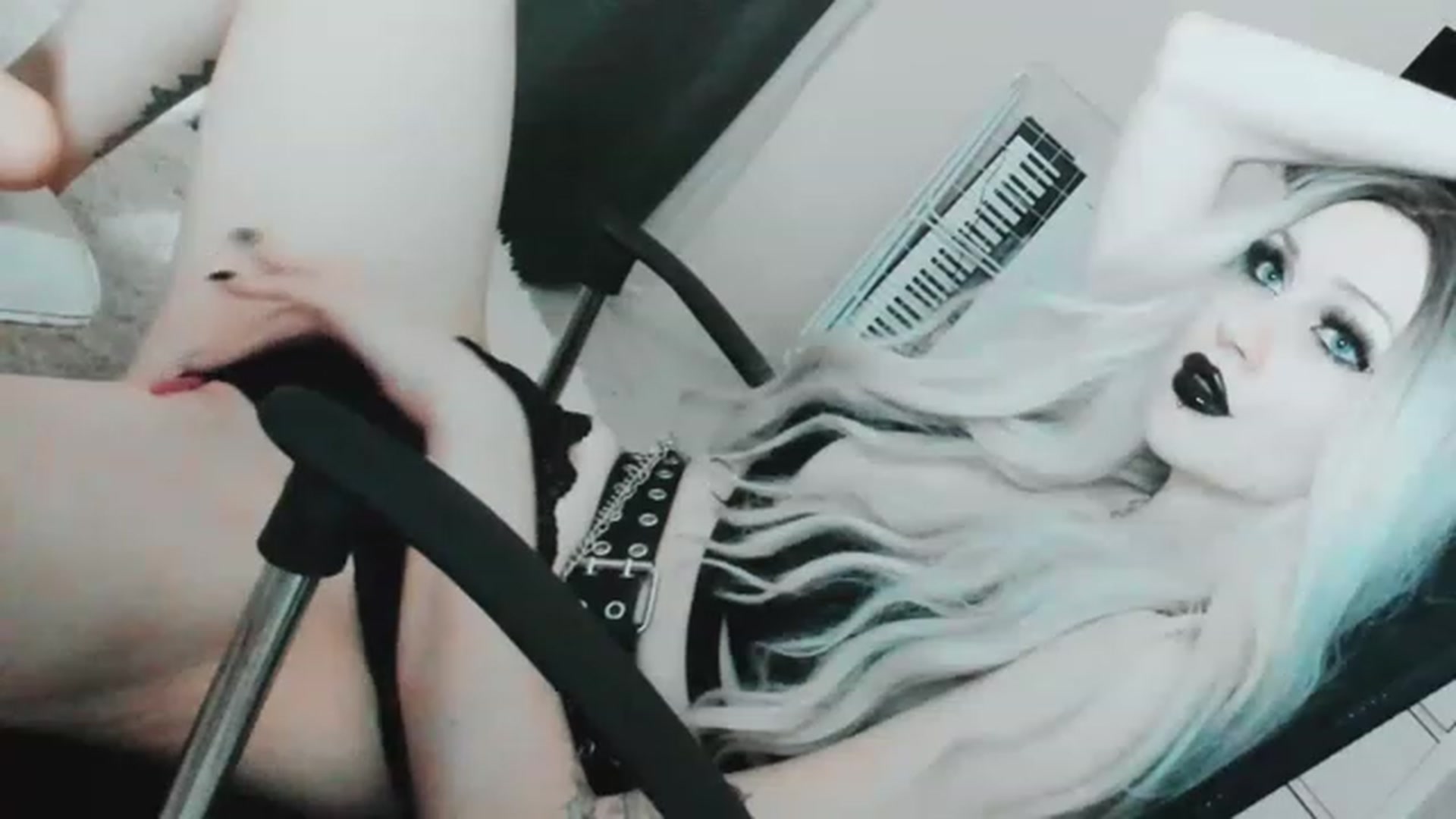 Gallery image thumbnail from JuliaWilson's myfreecams stream on, 01/01/2023, 20:09 image 11 of 20