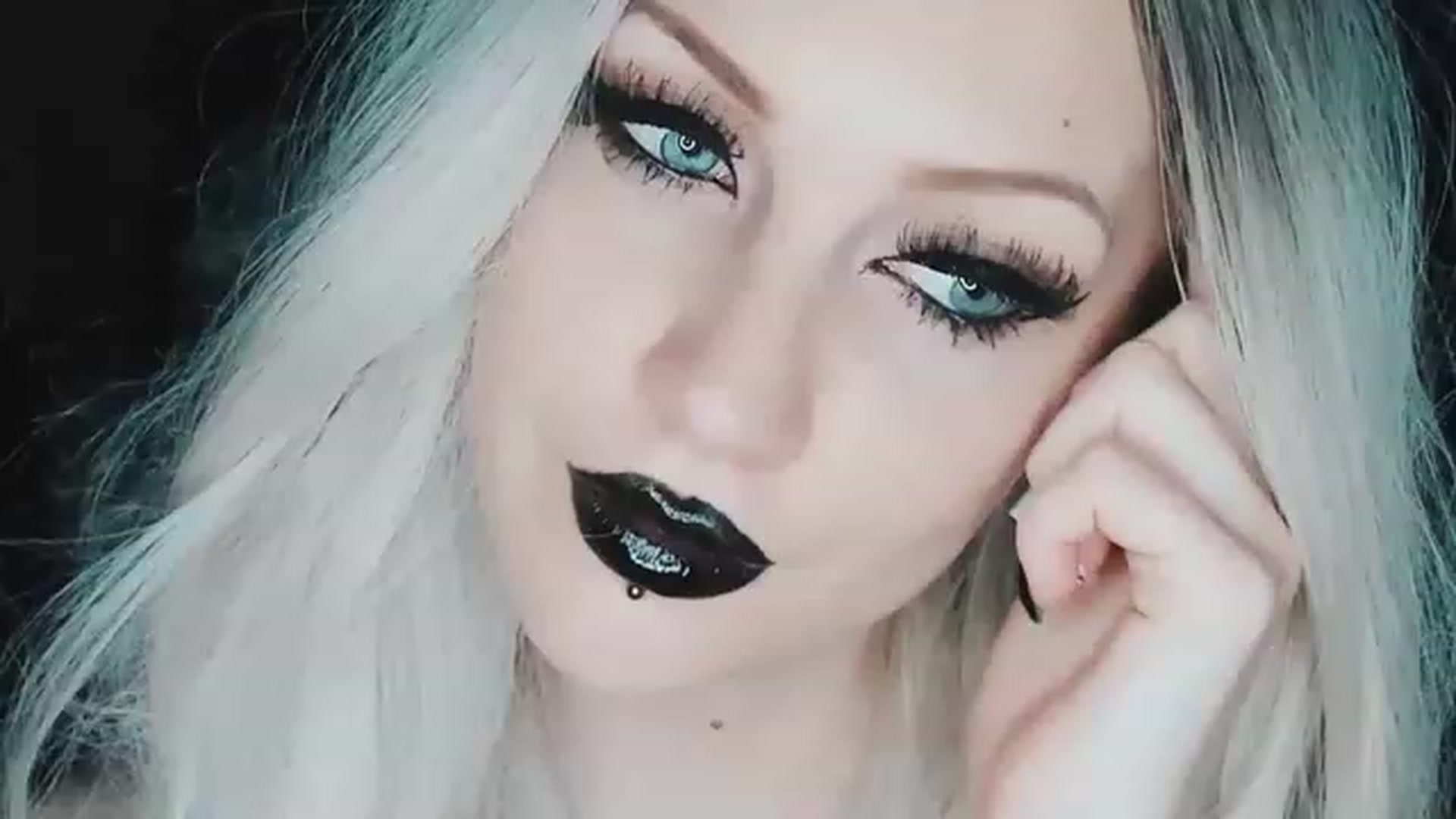 Gallery image thumbnail from JuliaWilson's myfreecams stream on, 01/01/2023, 20:09 image 1 of 20