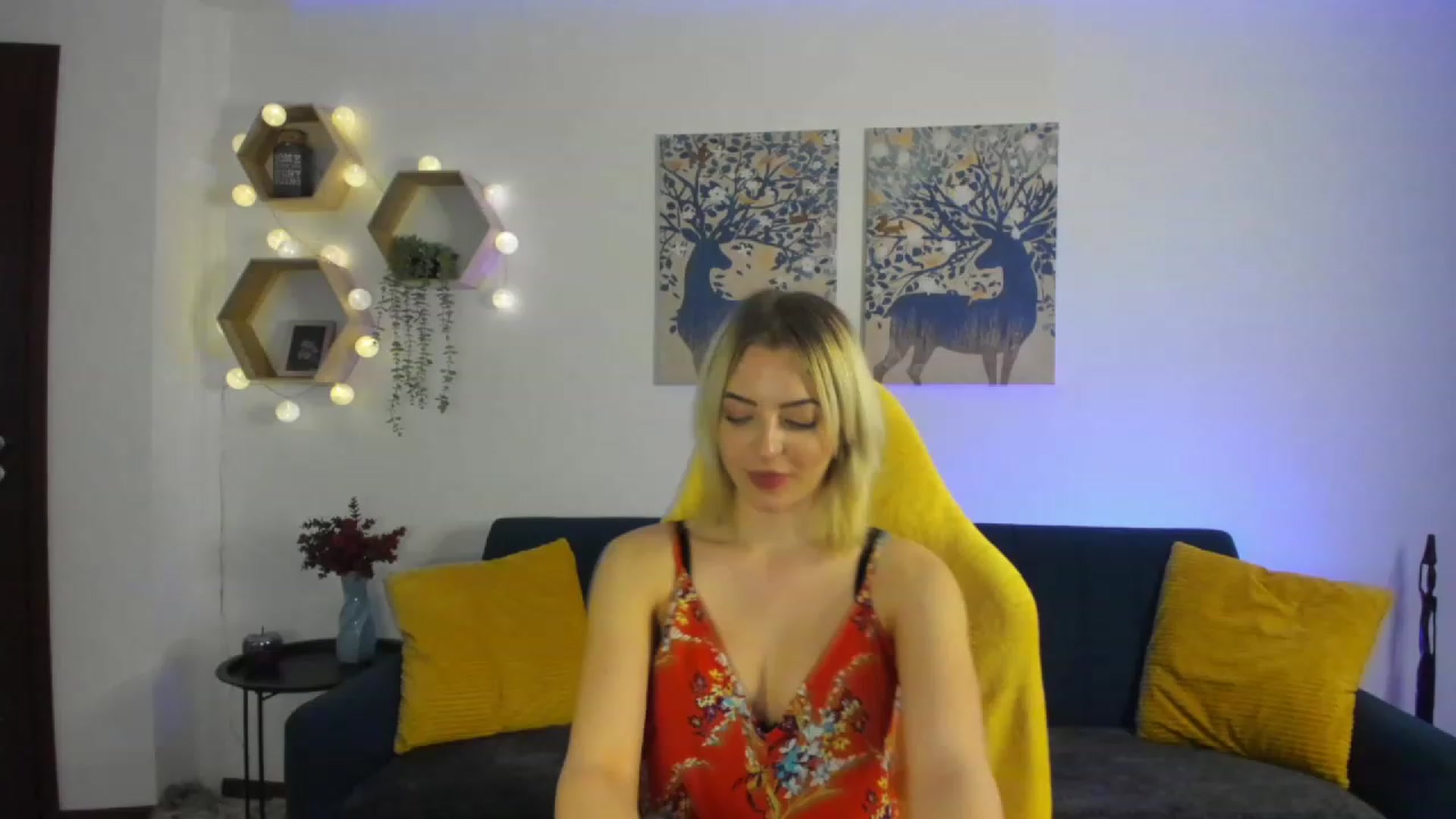 Gallery image thumbnail from Julia_Gold18's myfreecams stream on, 01/23/2023, 09:27 image 1 of 20