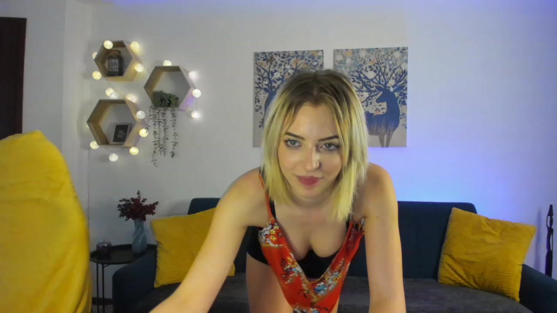 Gallery image thumbnail from Julia_Gold18's myfreecams stream on, 01/23/2023, 09:27 image 16 of 20