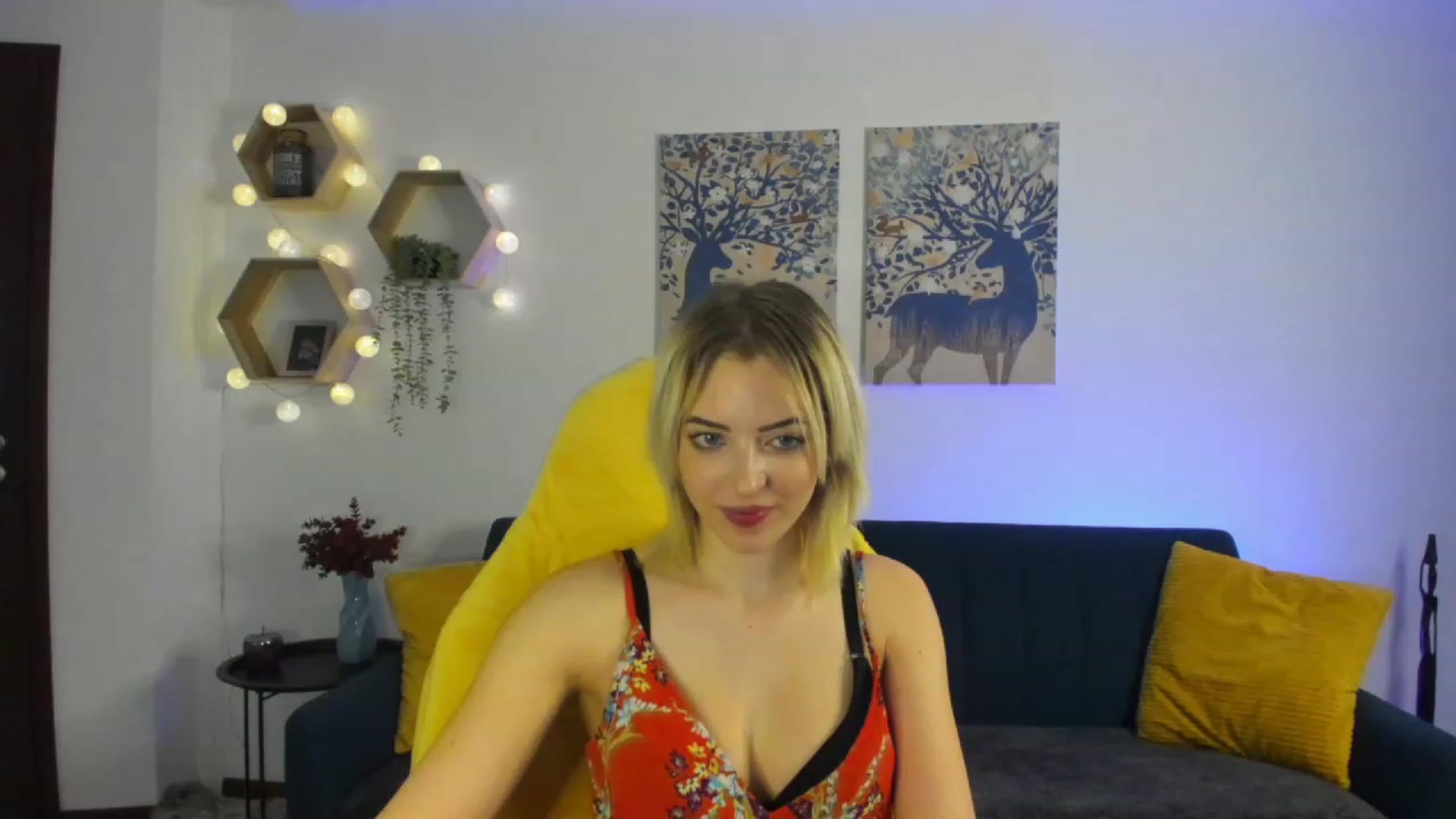 Gallery image thumbnail from Julia_Gold18's myfreecams stream on, 01/23/2023, 09:27 image 4 of 20