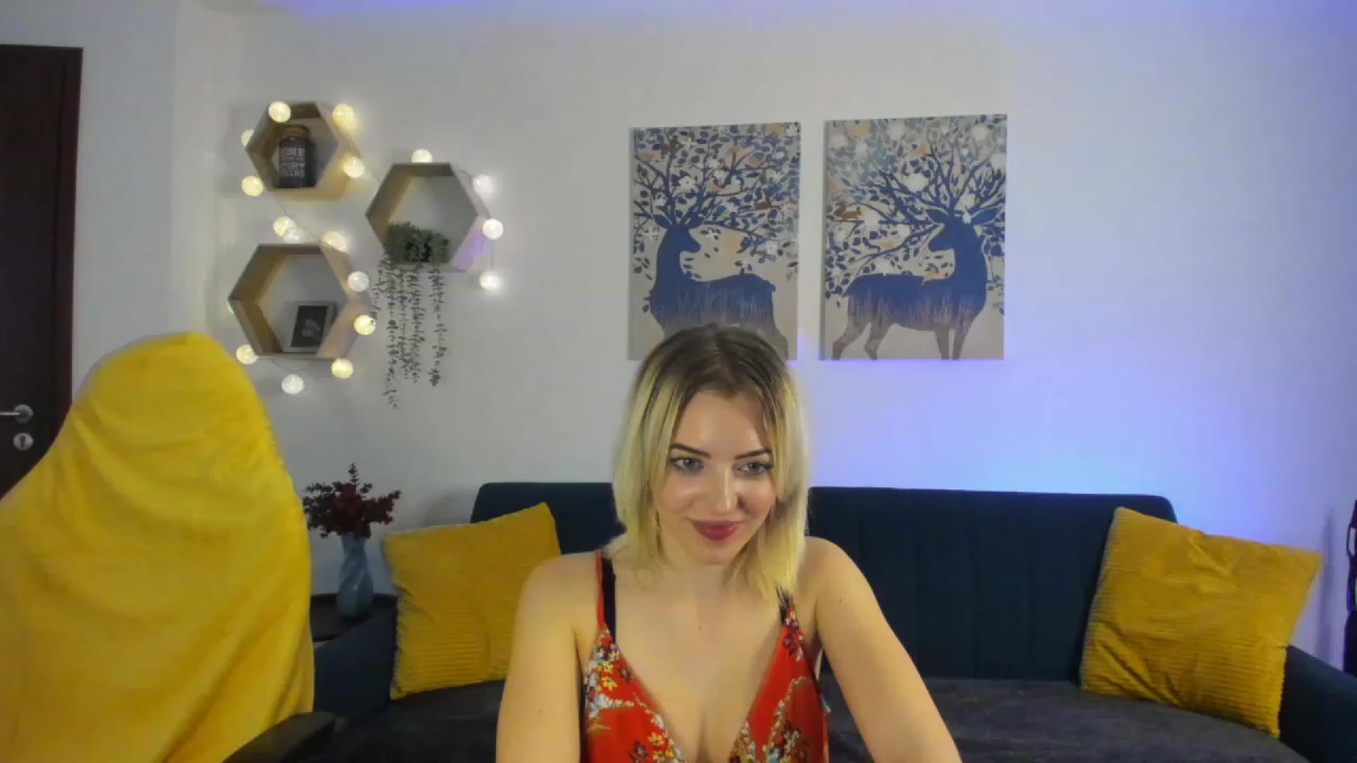 Gallery image thumbnail from Julia_Gold18's myfreecams stream on, 01/23/2023, 10:15 image 12 of 20