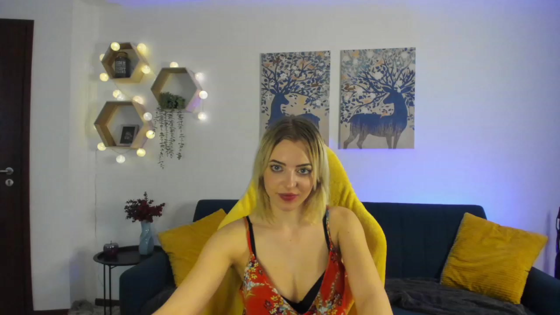 Gallery image thumbnail from Julia_Gold18's myfreecams stream on, 01/23/2023, 10:58 image 5 of 20