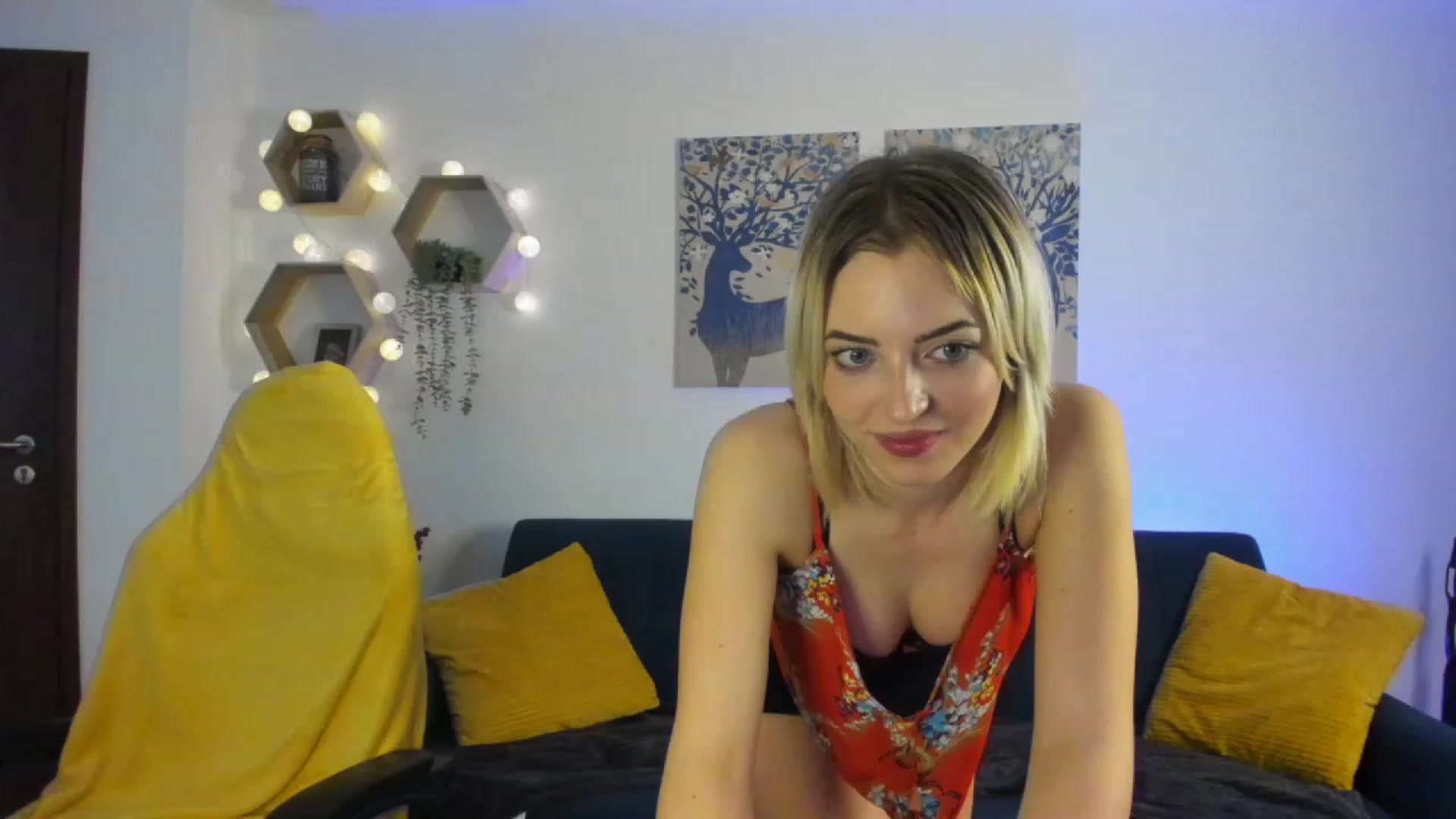 Gallery image thumbnail from Julia_Gold18's myfreecams stream on, 01/23/2023, 10:58 image 16 of 20
