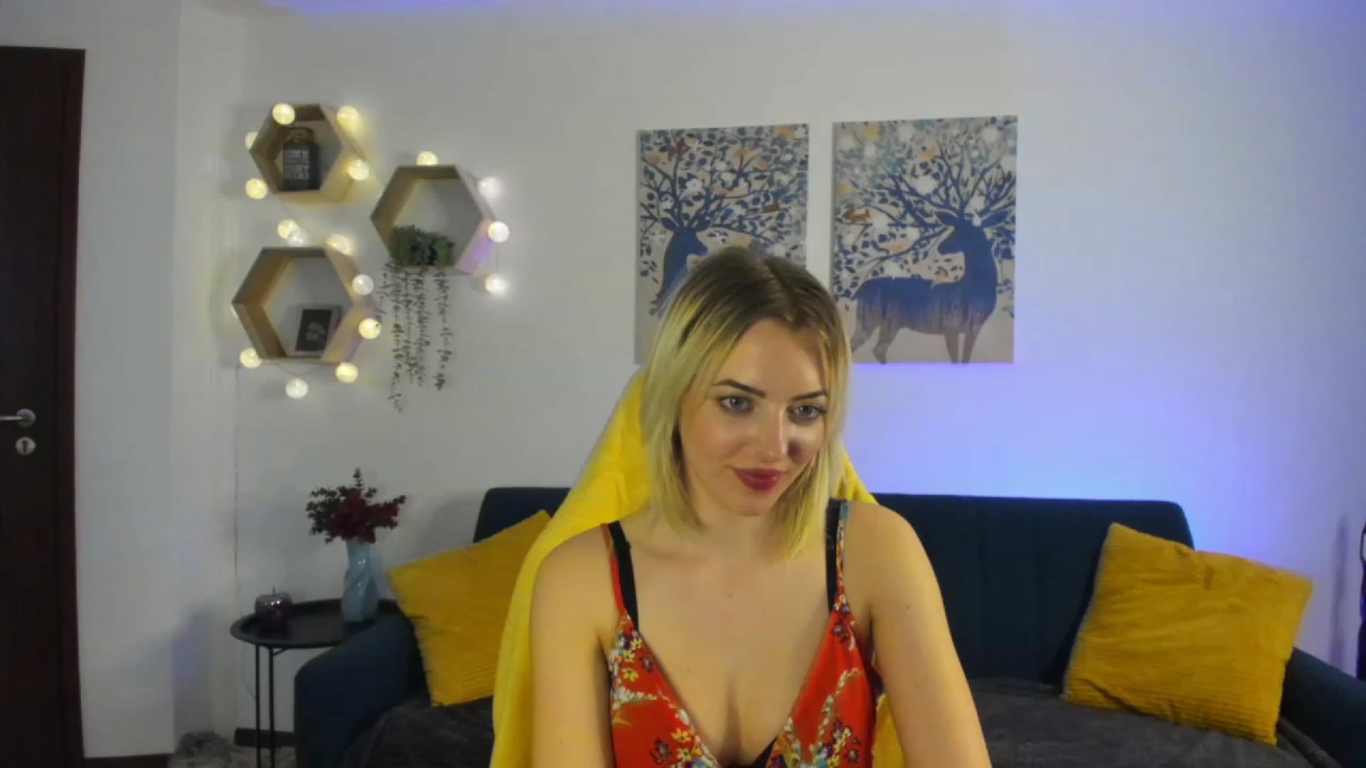 Gallery image thumbnail from Julia_Gold18's myfreecams stream on, 01/23/2023, 13:18 image 7 of 20