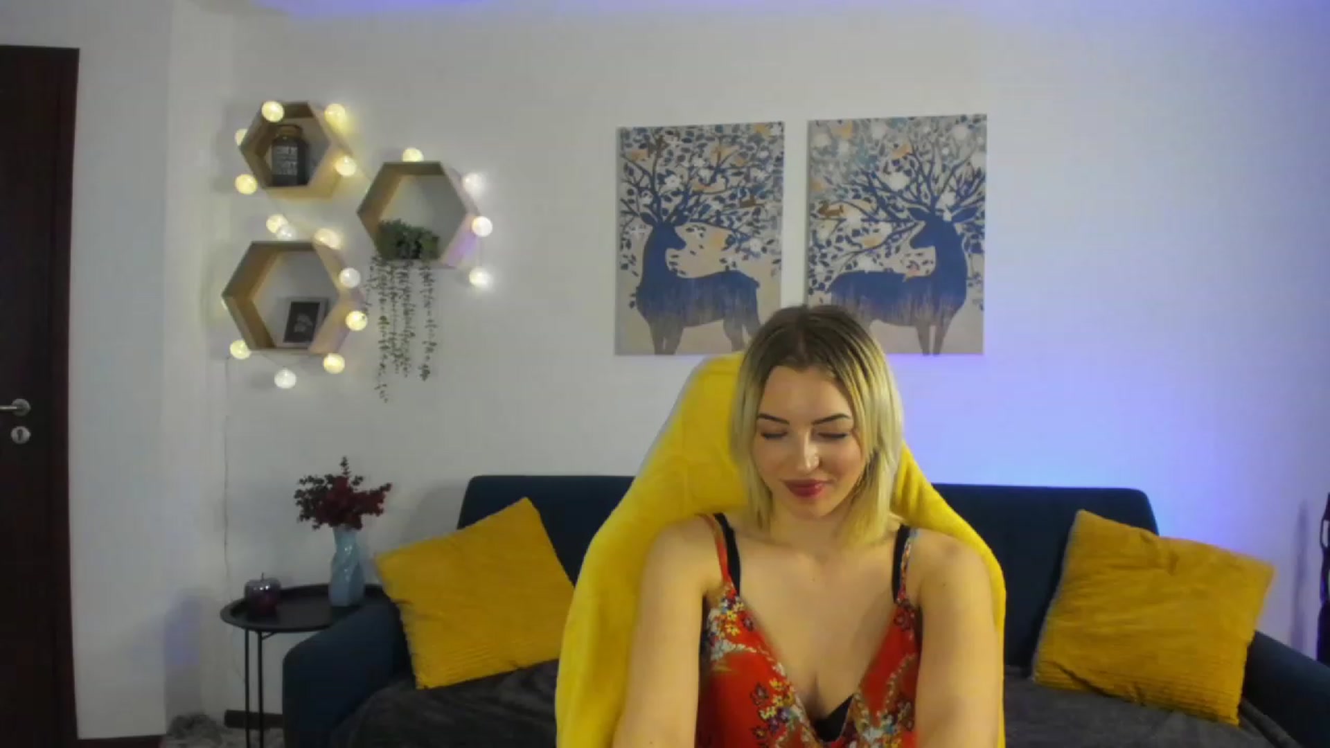 Gallery image thumbnail from Julia_Gold18's myfreecams stream on, 01/23/2023, 13:18 image 4 of 20