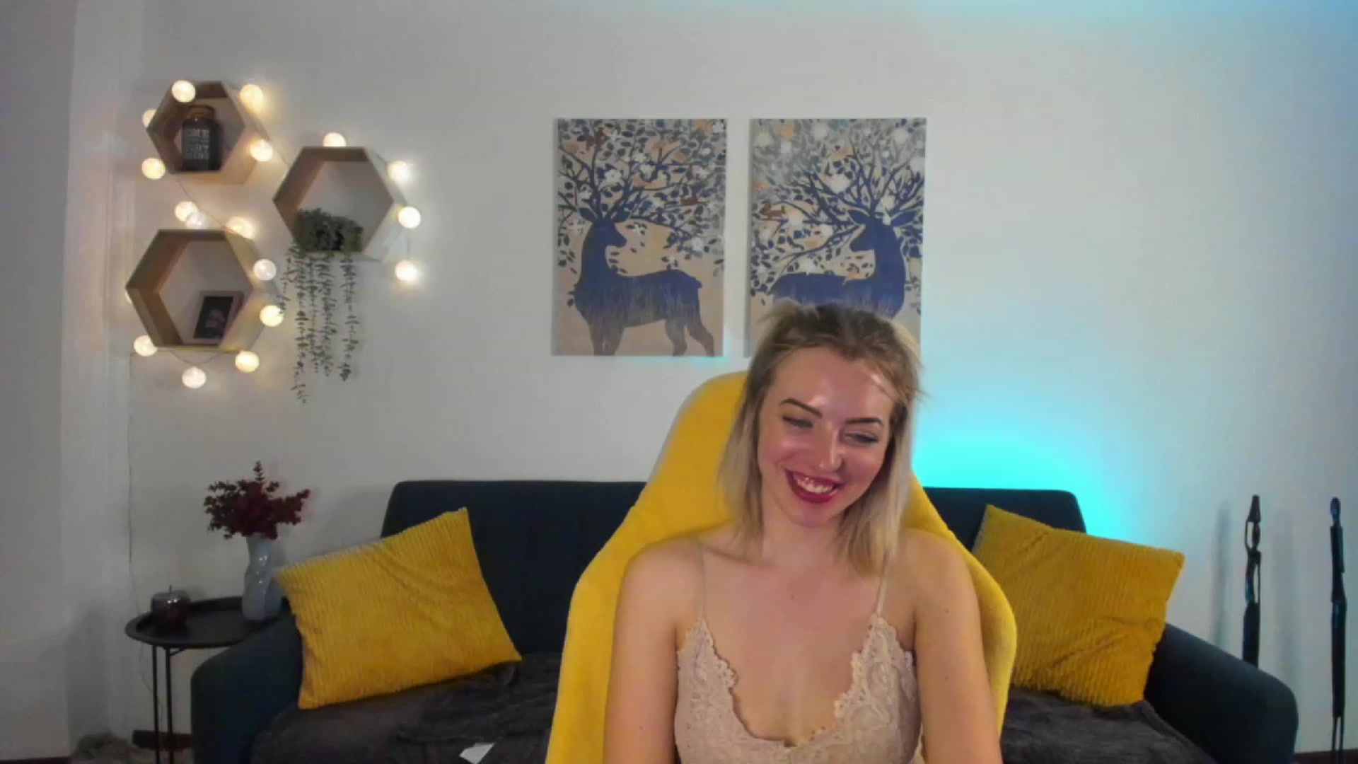 Gallery image thumbnail from Julia_Gold18's myfreecams stream on, 01/26/2023, 13:51 image 3 of 20