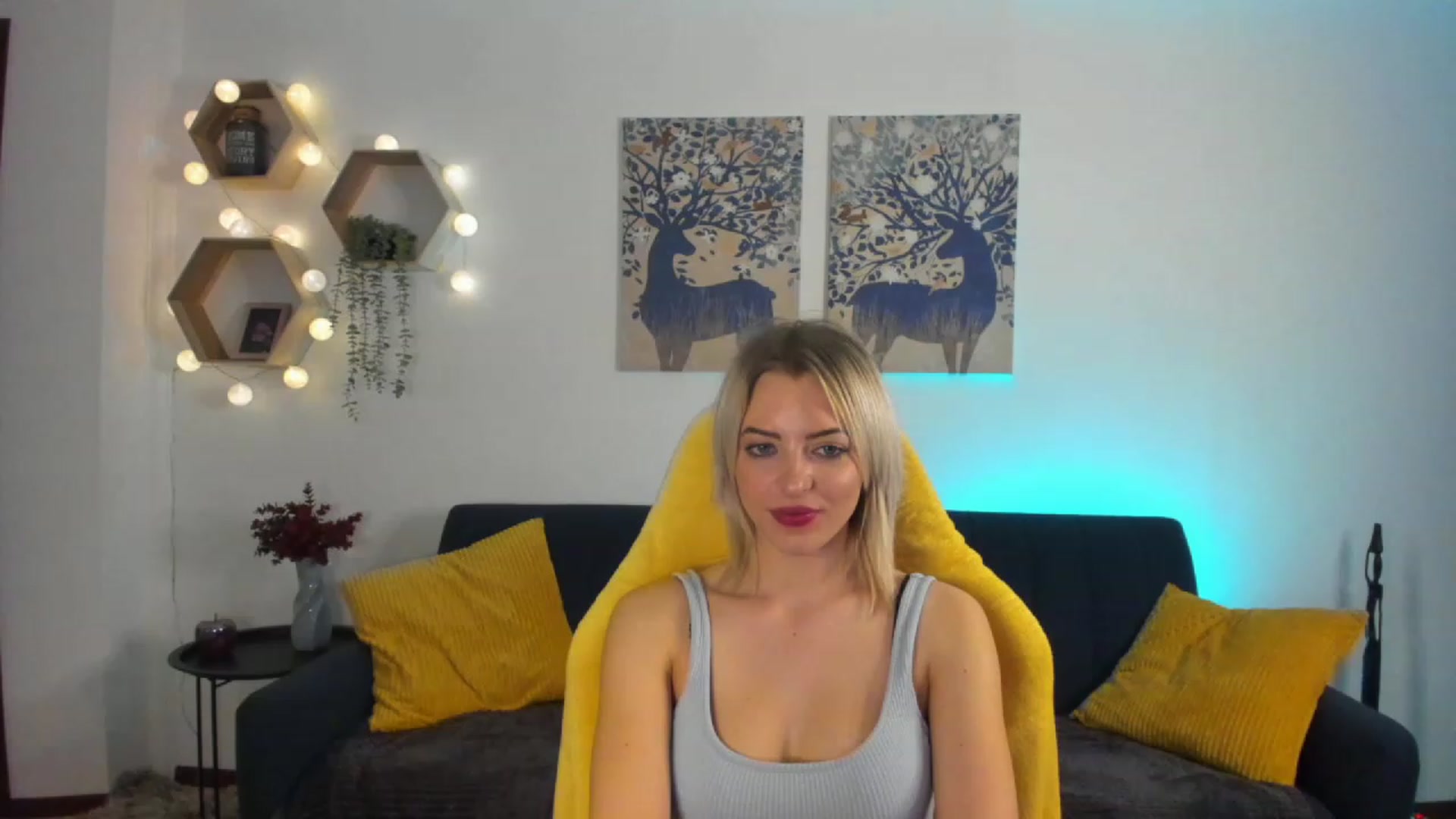 Gallery image thumbnail from Julia_Gold18's myfreecams stream on, 01/27/2023, 10:16 image 4 of 20