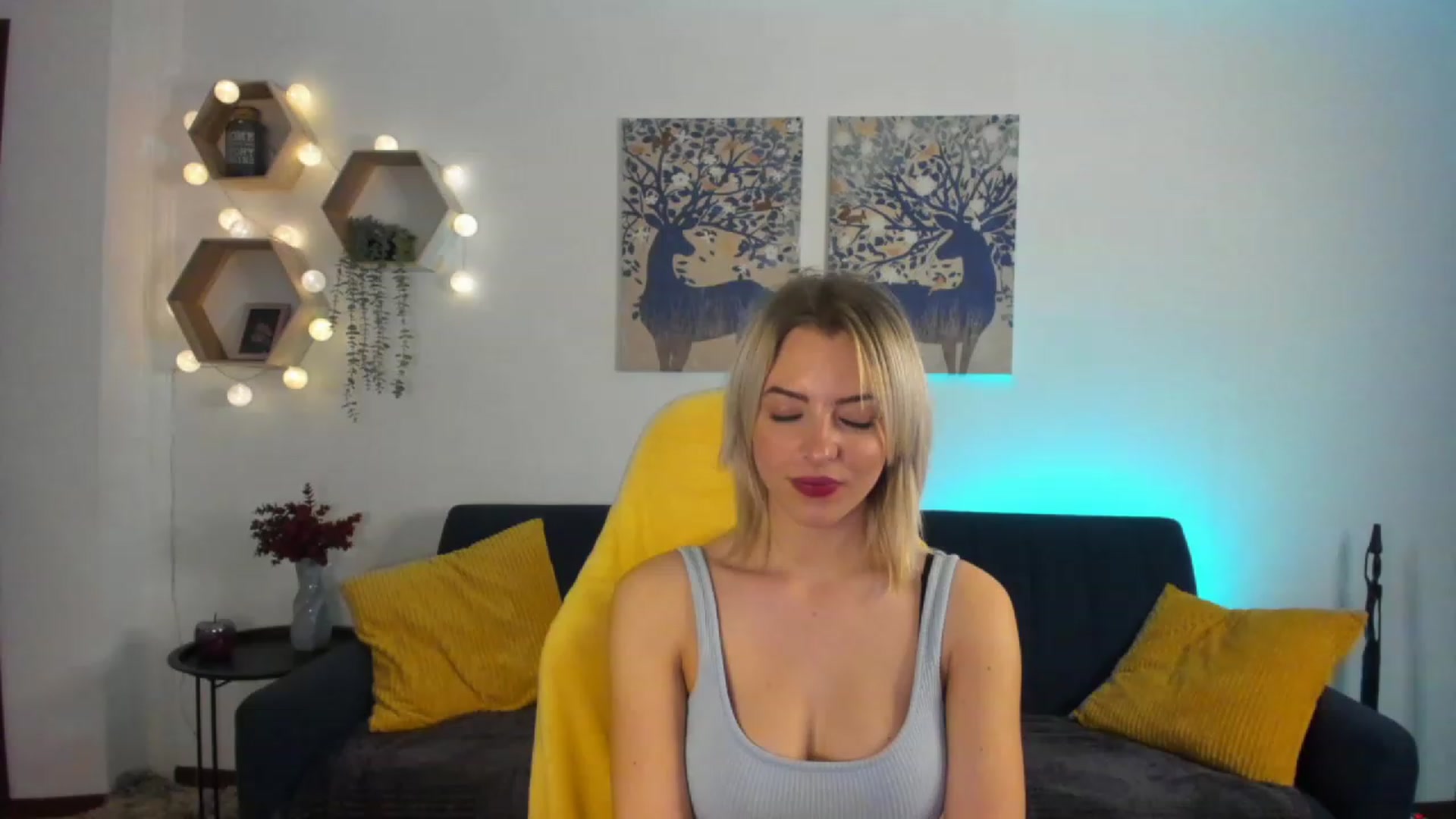 Gallery image thumbnail from Julia_Gold18's myfreecams stream on, 01/27/2023, 10:16 image 2 of 20