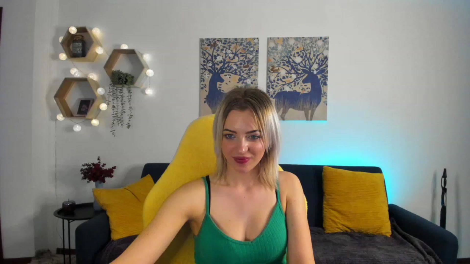 Gallery image thumbnail from Julia_Gold18's myfreecams stream on, 01/31/2023, 11:39 image 13 of 20
